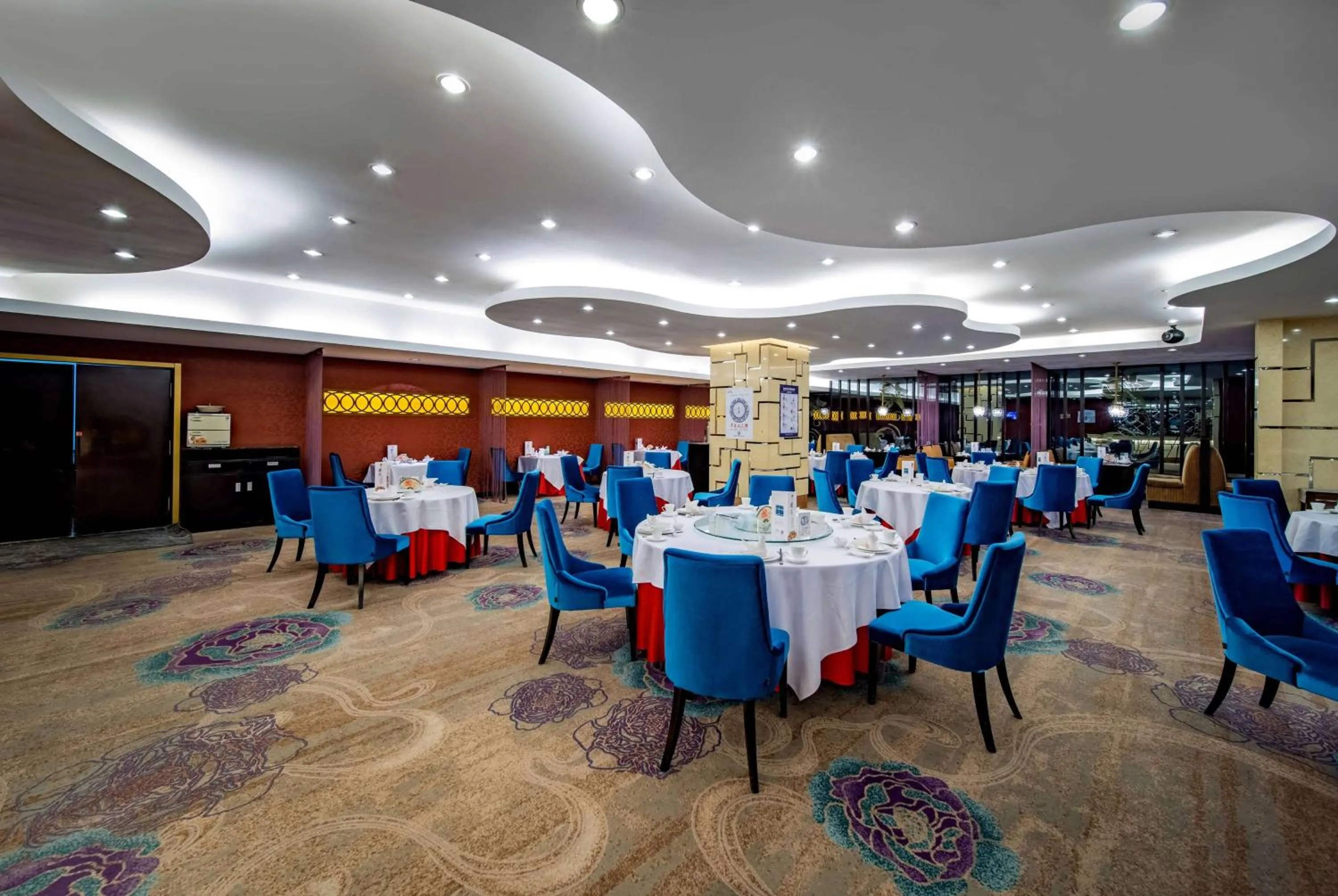 Restaurant/places to eat in Howard Johnson Paragon Hotel Beijing