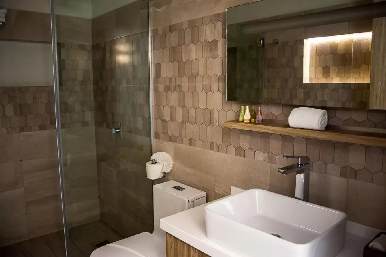 Shower, Bathroom in Opal Suites Apartments