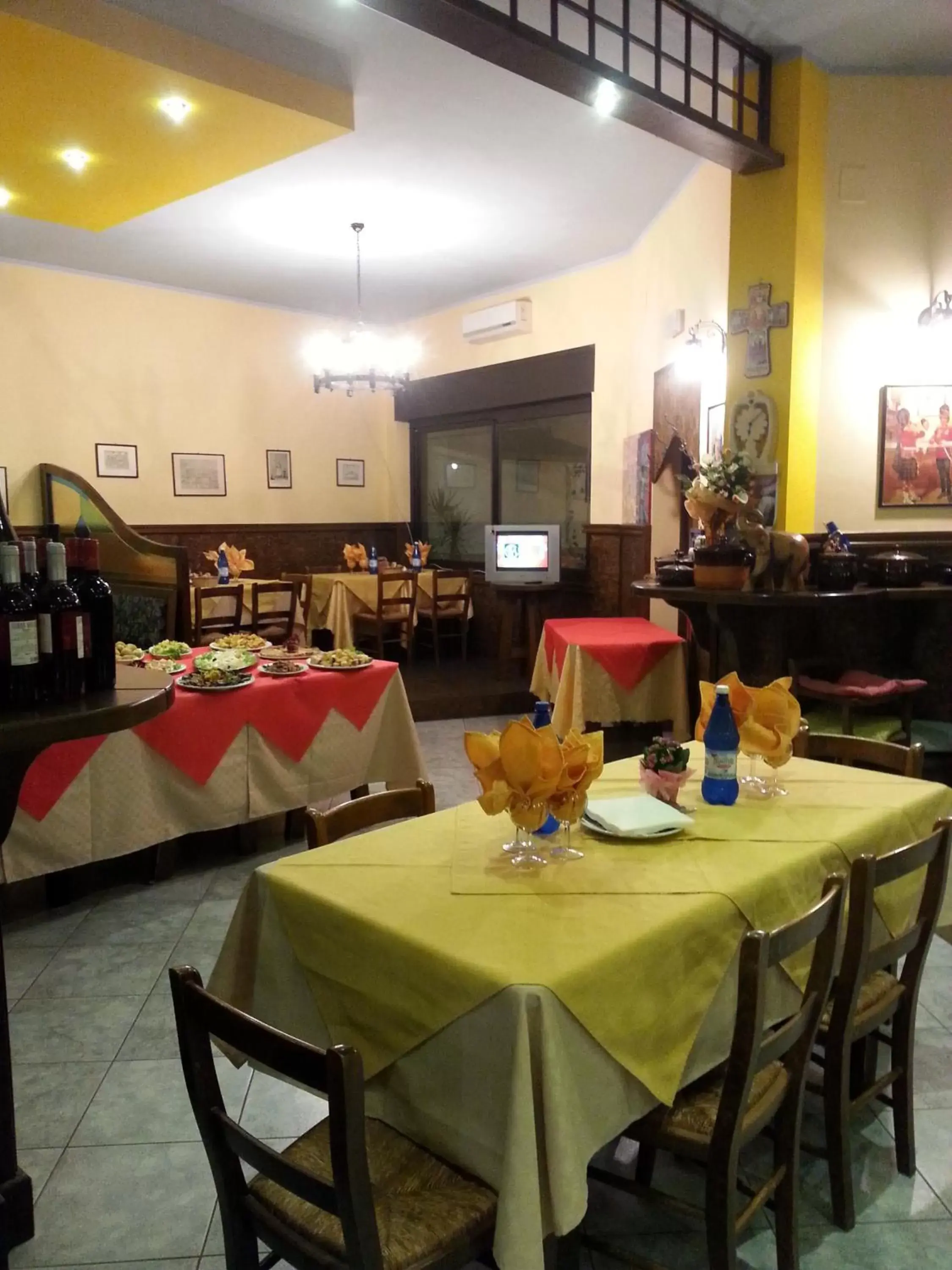 Restaurant/Places to Eat in Mamma Assunta