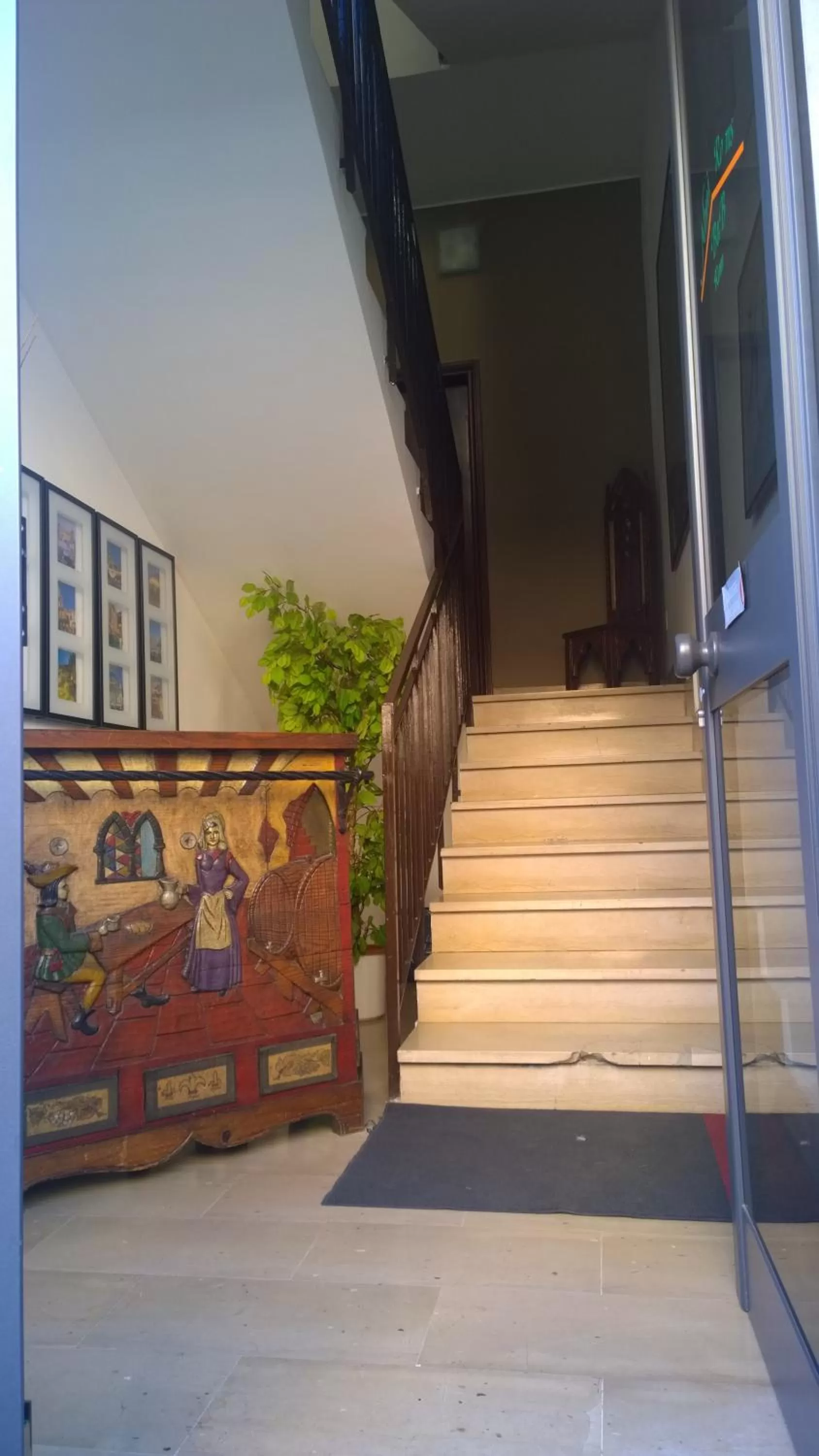 Facade/entrance in Almi Rooms