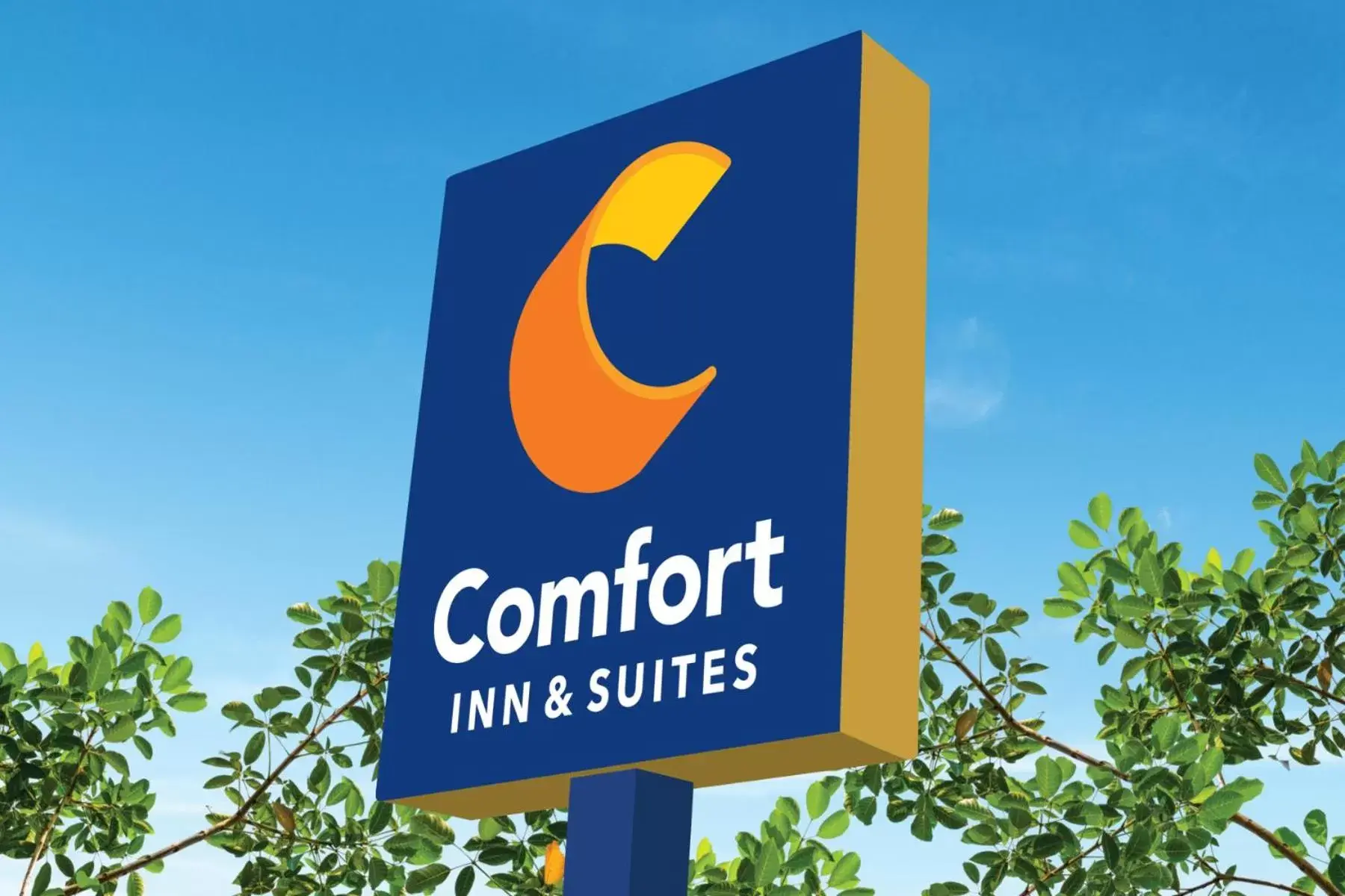 Property Logo/Sign in Comfort Inn & Suites
