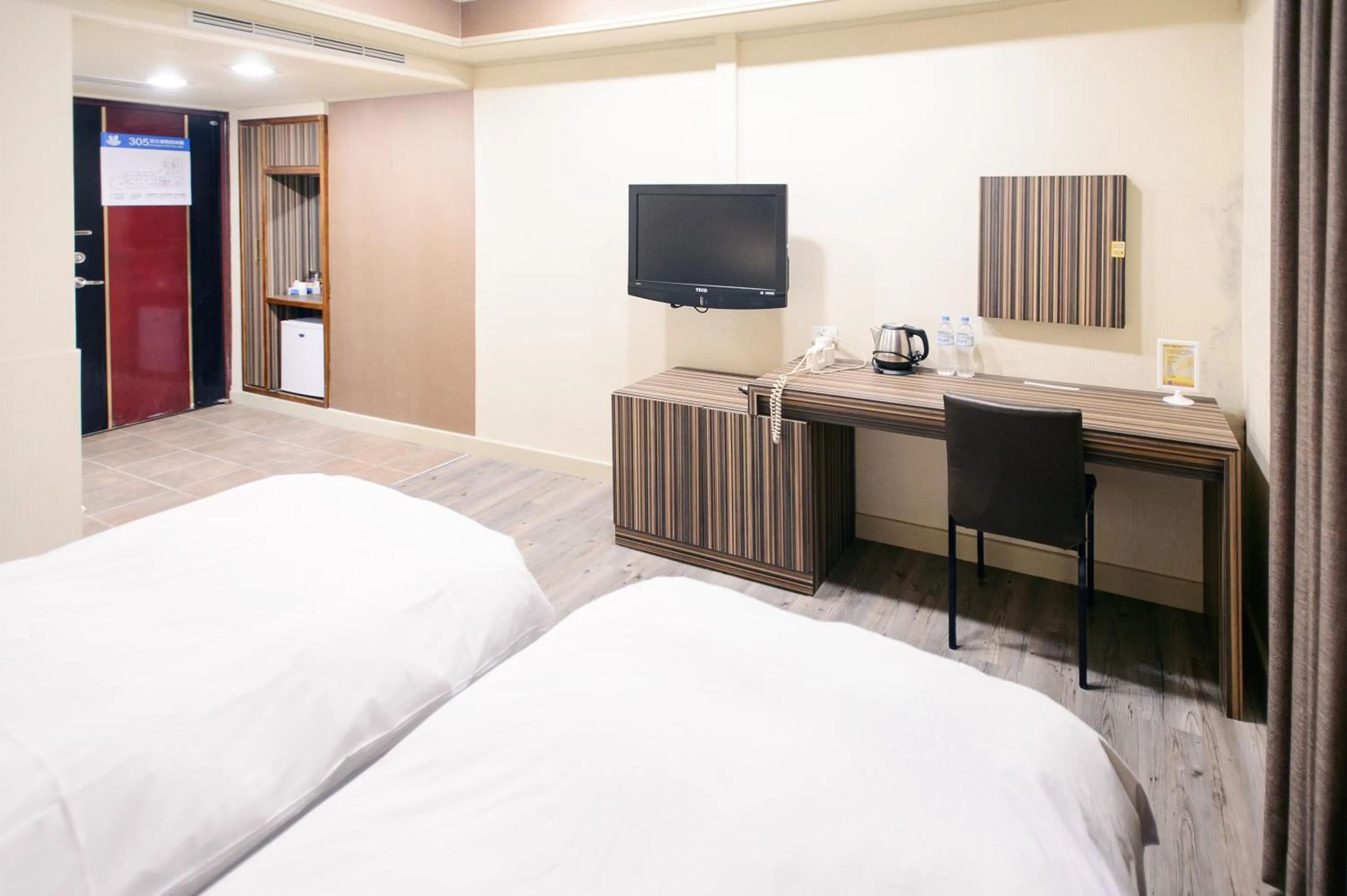 Bedroom, Bed in Duke Business Hotel