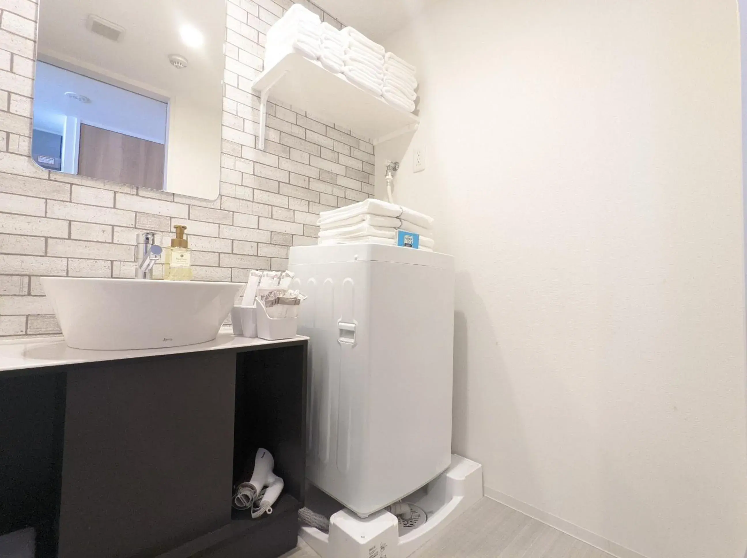heating, Bathroom in ESLEAD HOTEL Namba South Ⅲ