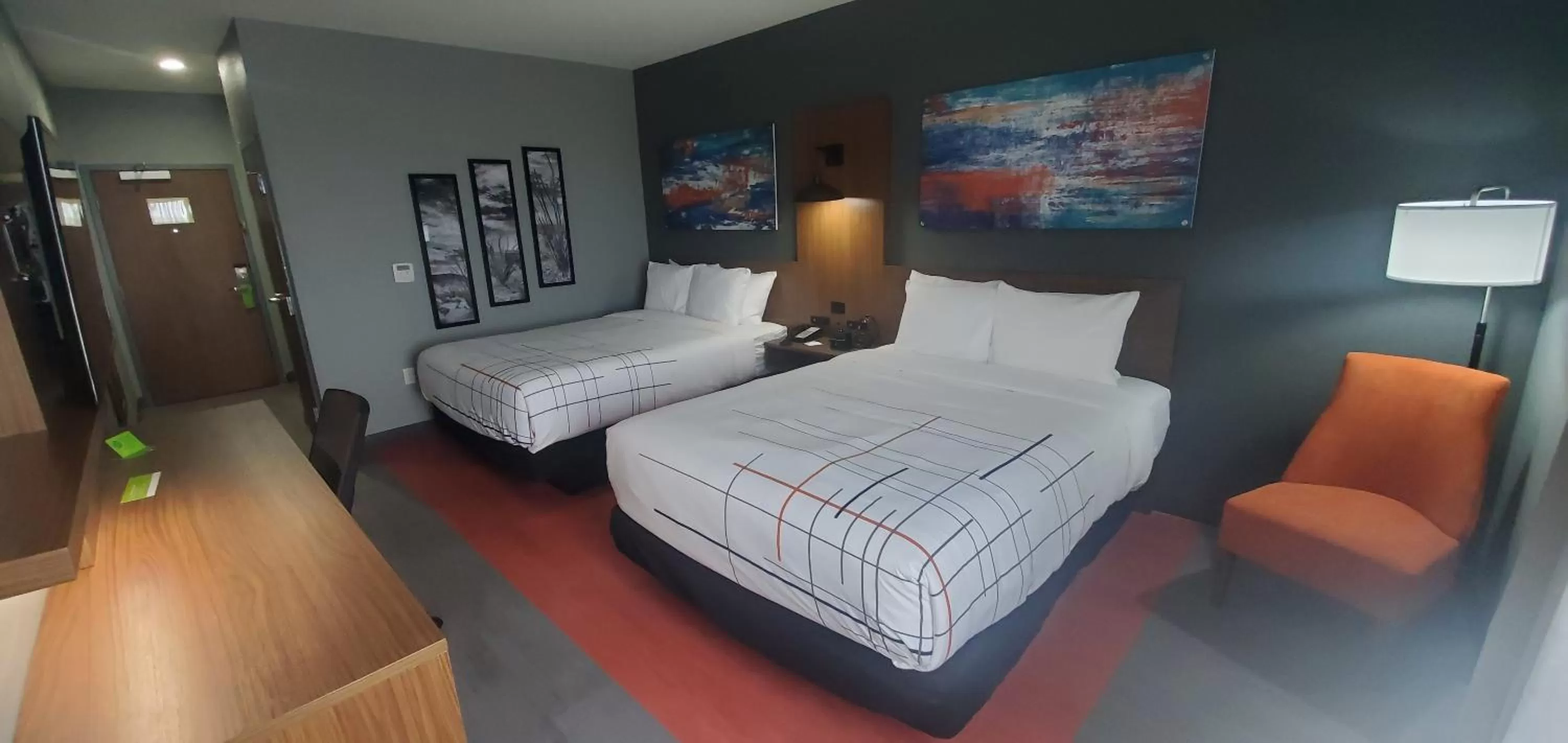 Bed in La Quinta Inn & Suites by Wyndham Fort Stockton Northeast