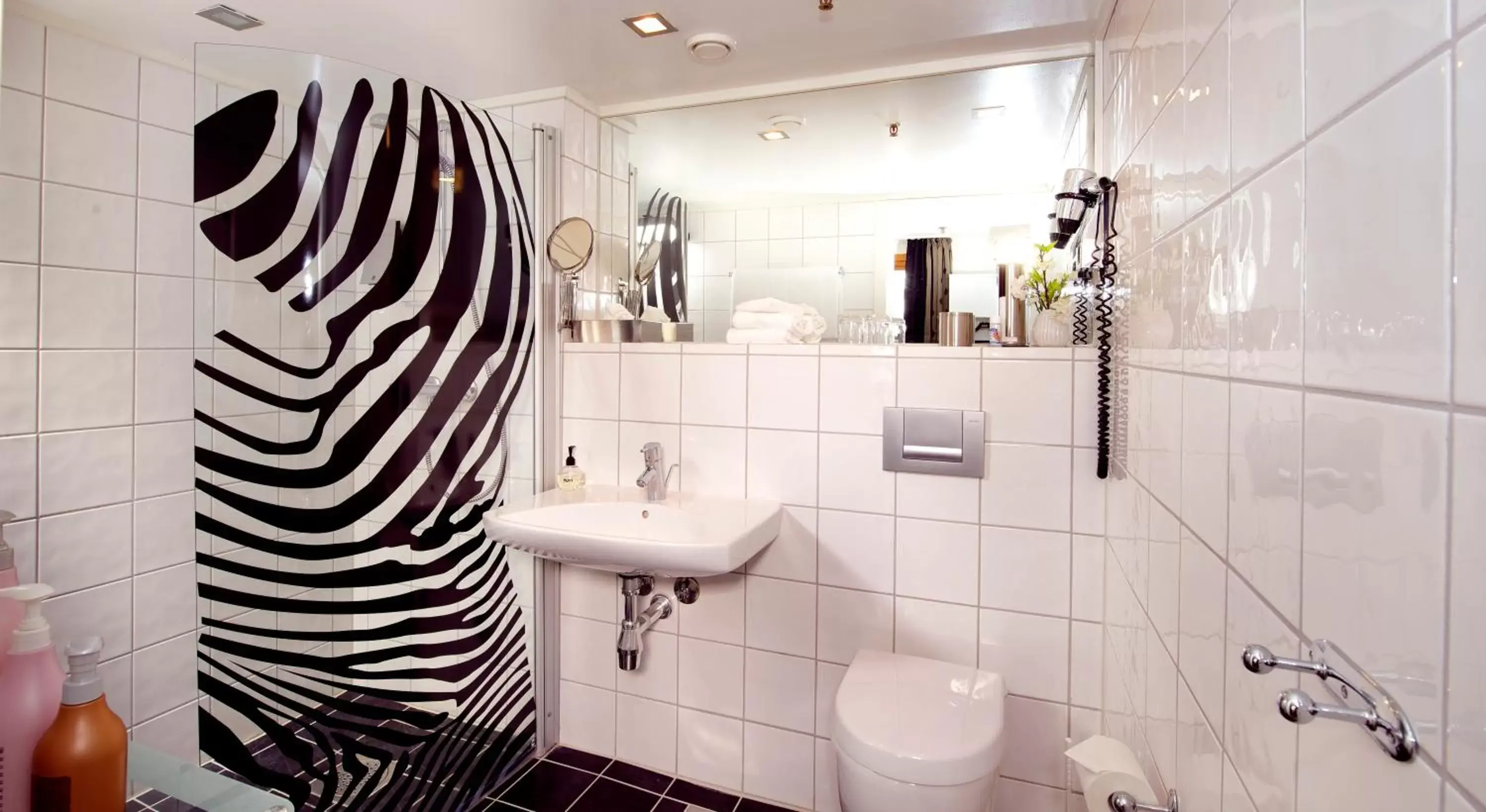 Bathroom in Clarion Collection Hotel Arcticus