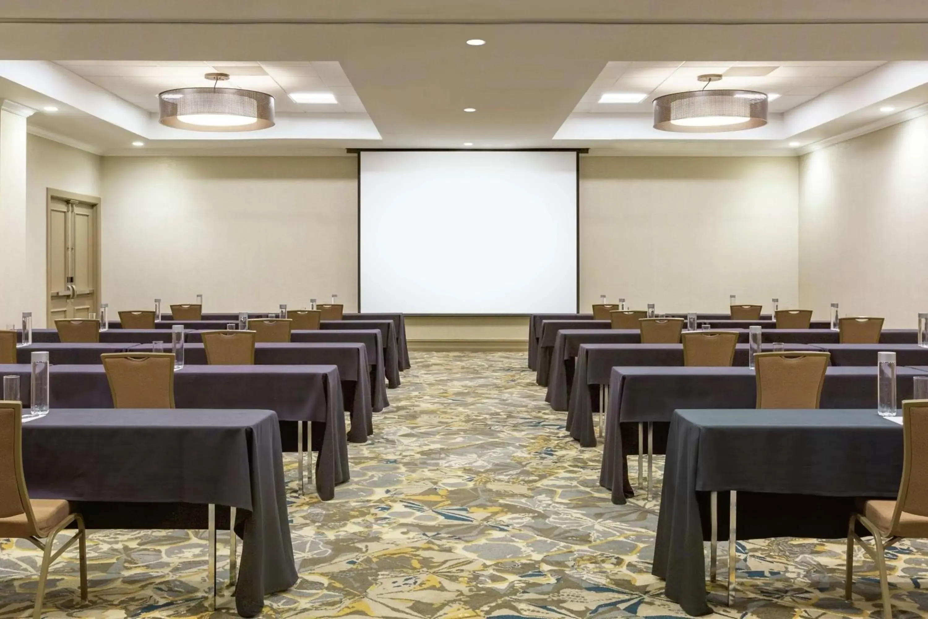 Meeting/conference room in Embassy Suites by Hilton Milpitas Silicon Valley