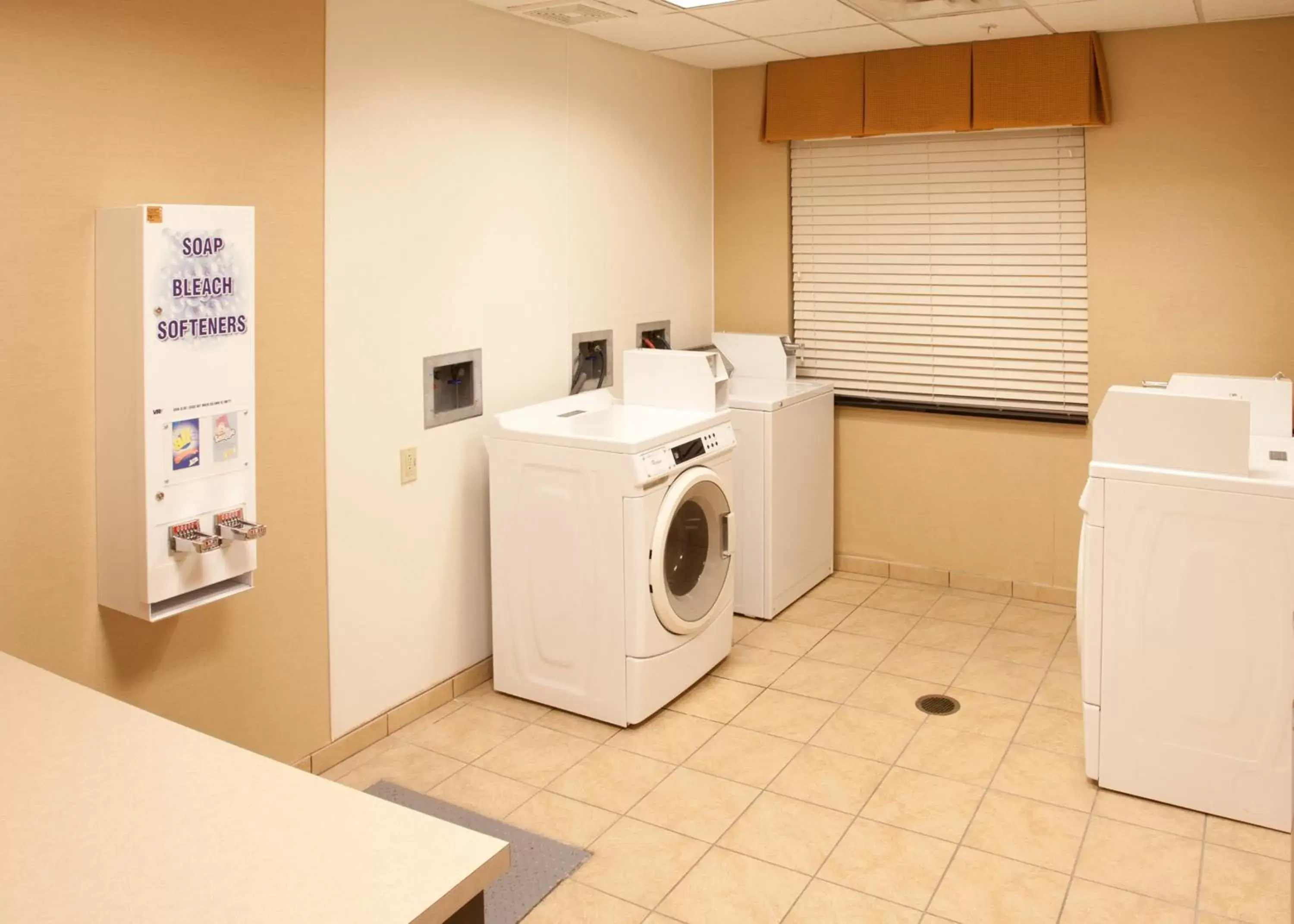 Other, Kitchen/Kitchenette in Holiday Inn Express Tulsa South Bixby, an IHG Hotel