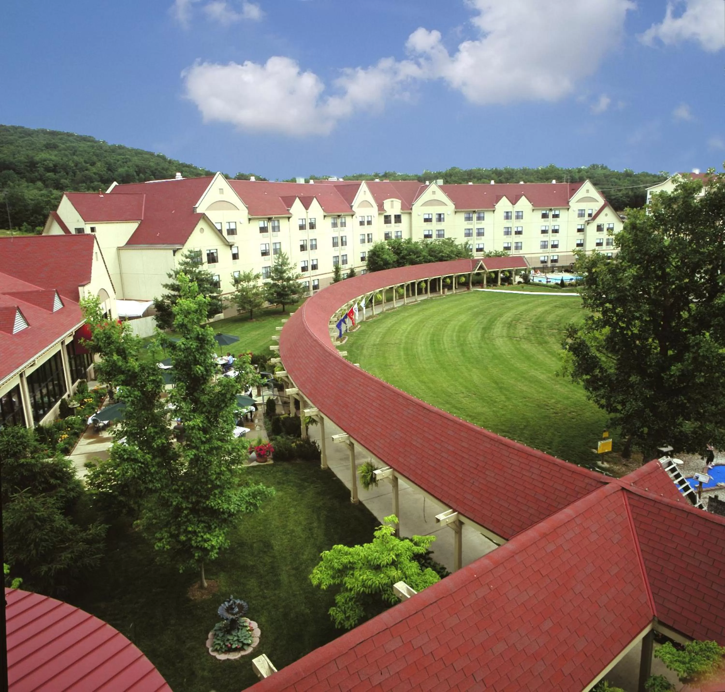 Property building in Branson Hillside Hotel