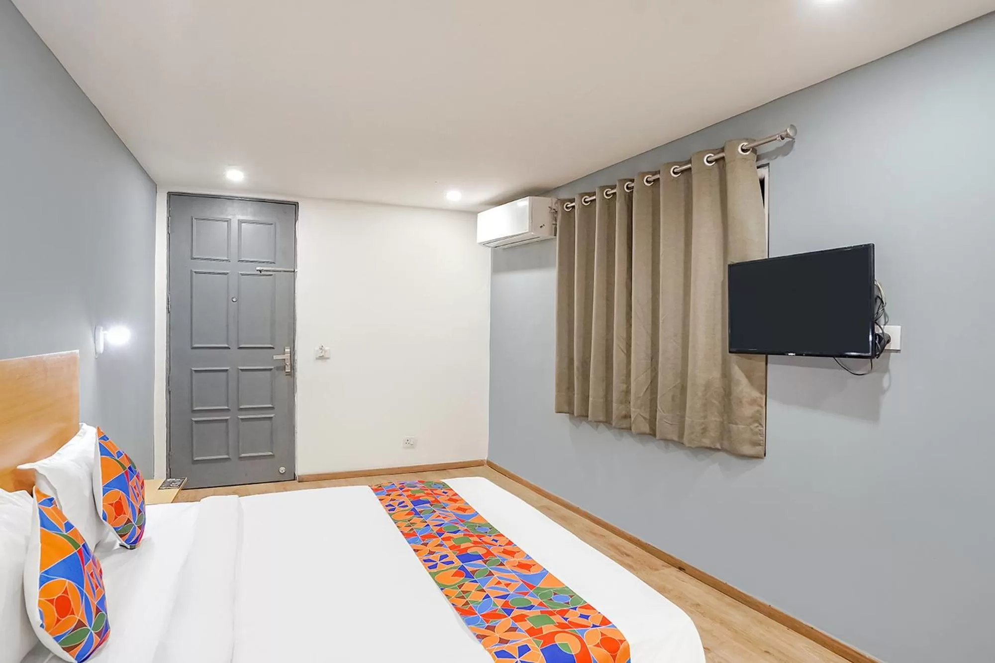 TV and multimedia, TV/Entertainment Center in FabHotel F9 Sector 121