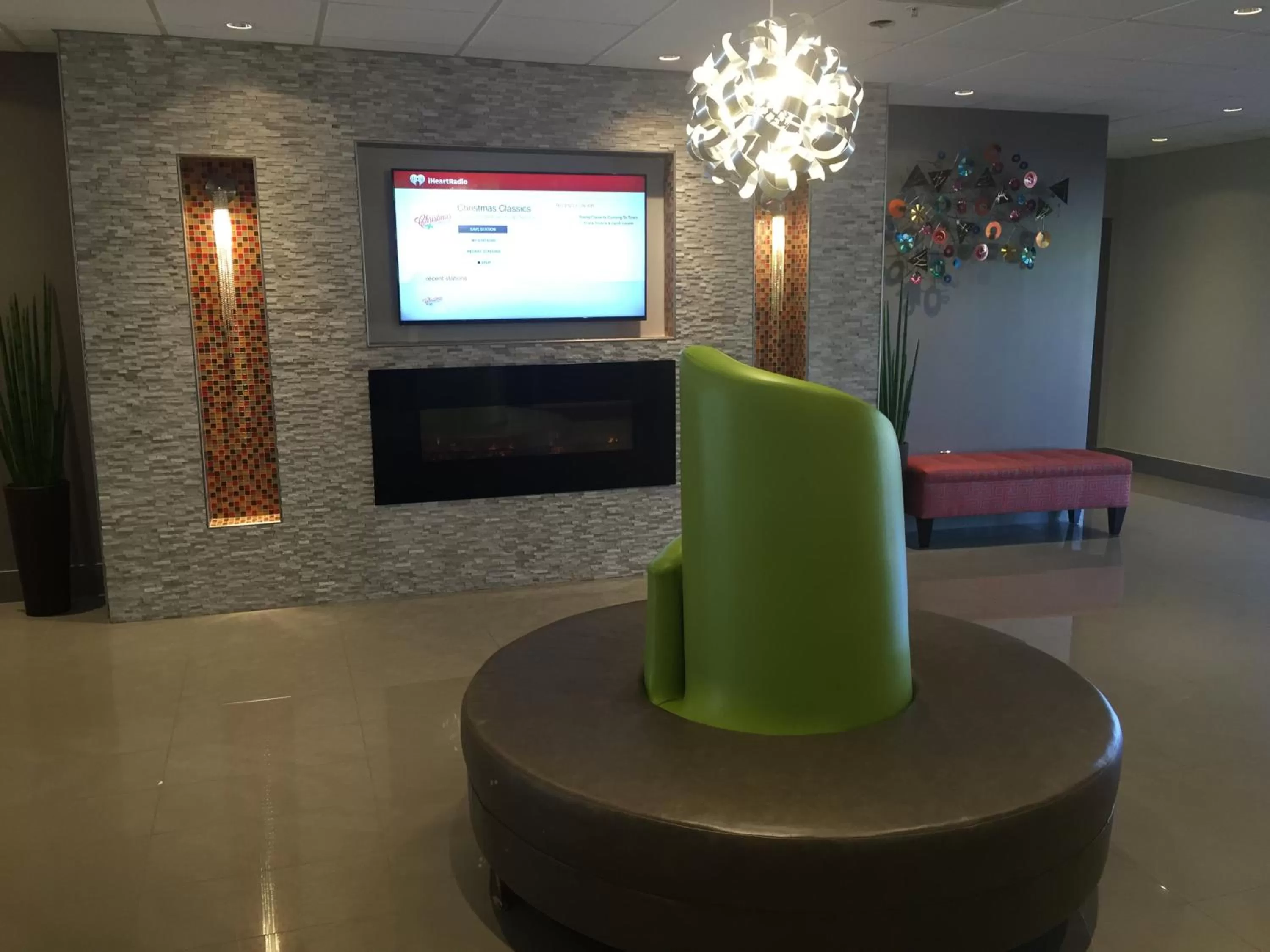 Lobby or reception in Days Inn & Suites by Wyndham Bonita Springs North Naples