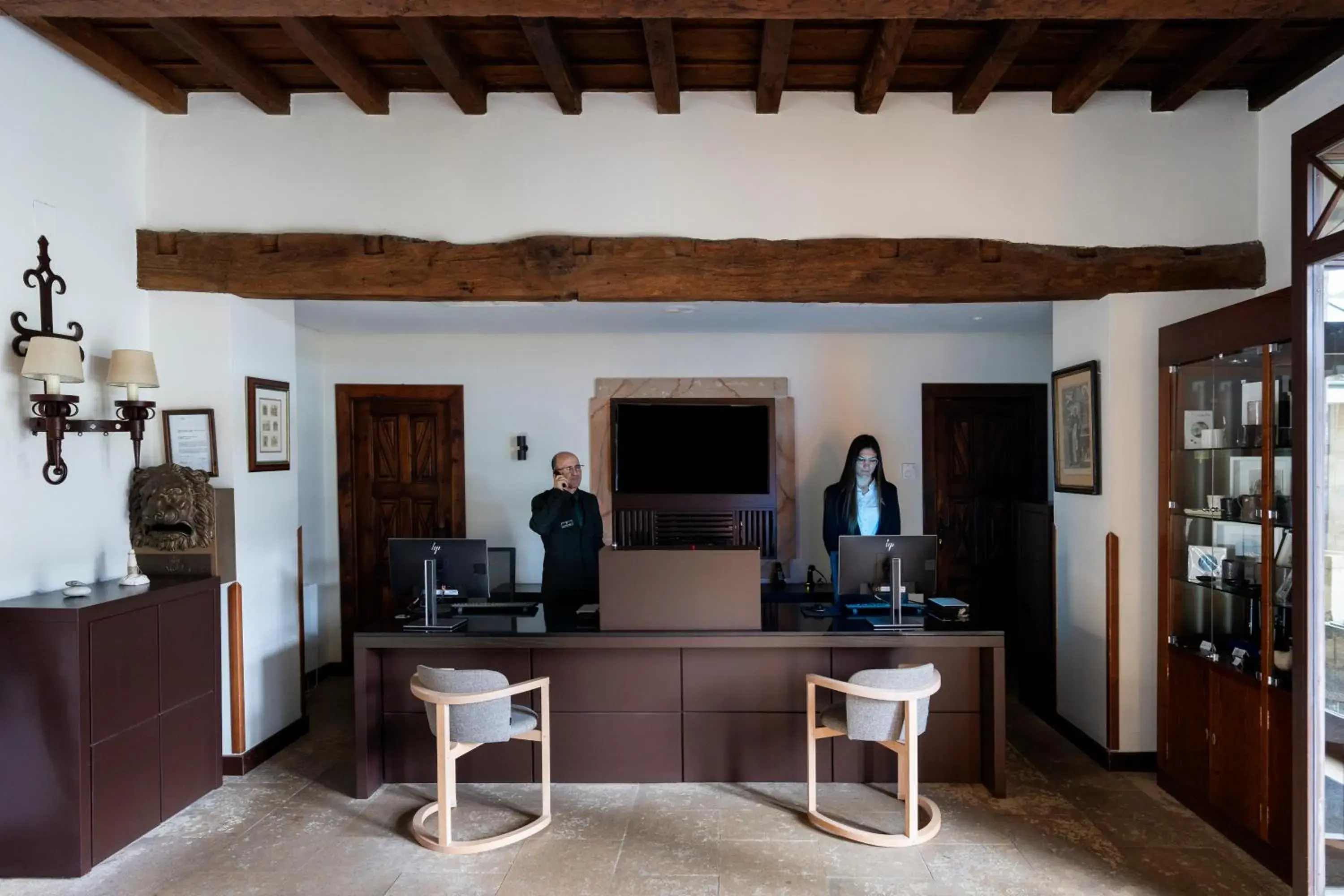 Lobby or reception, TV/Entertainment Center in Parador de Cangas de Onís