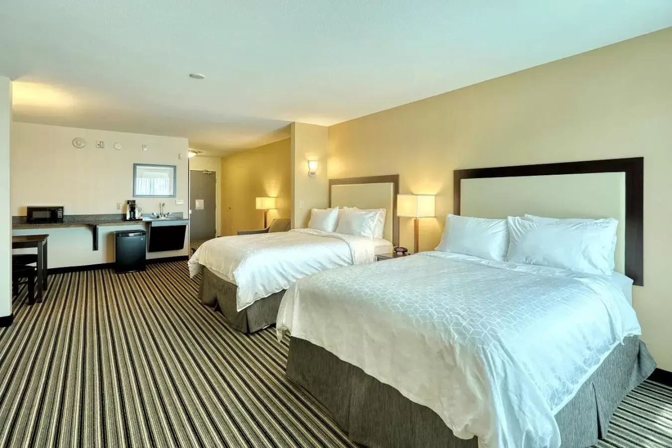 Queen Suite with Two Queen Beds - Hearing Accessible/Non - Smoking in Holiday Inn Express and Suites Batavia, an IHG Hotel