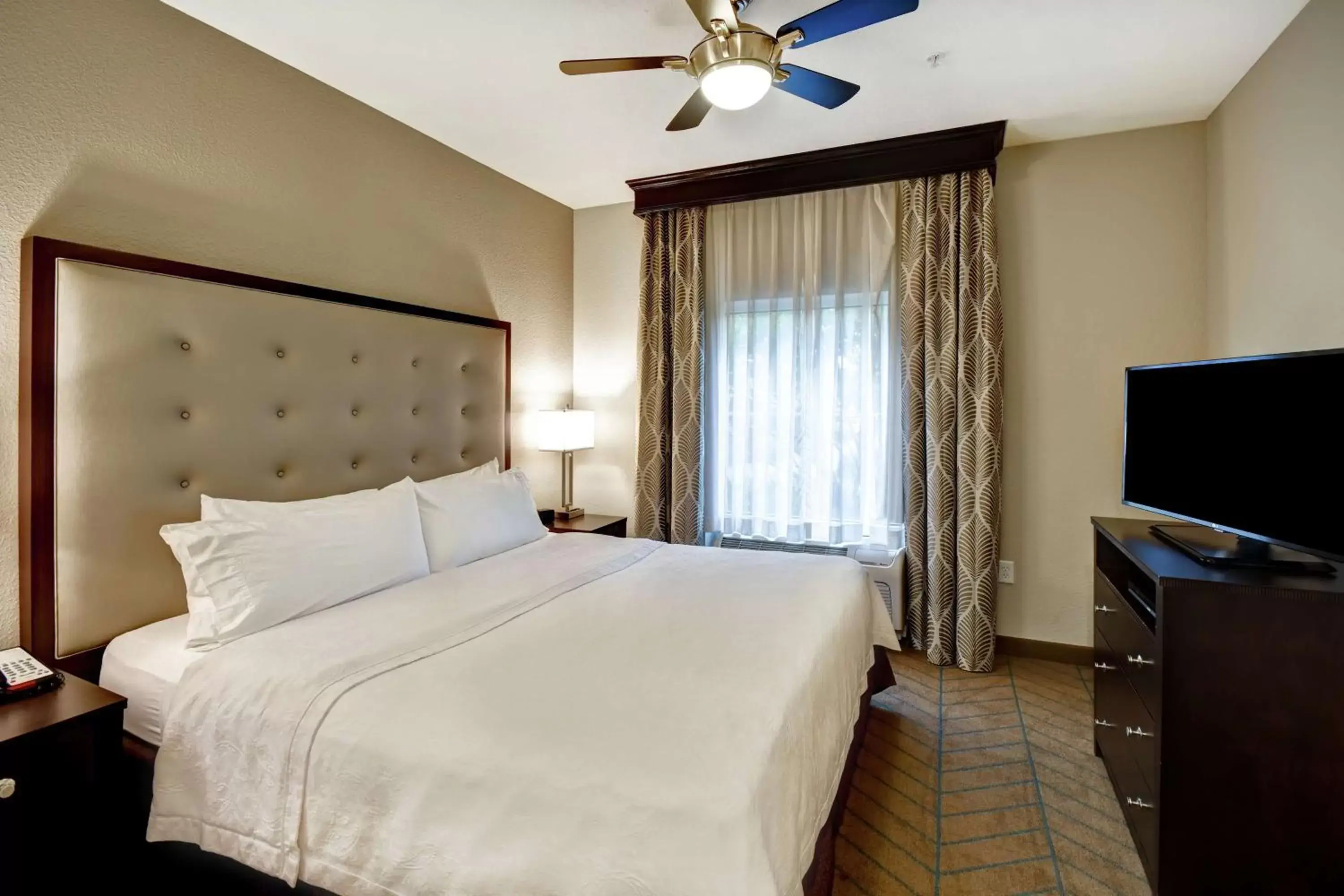 Bedroom, Bed in Homewood Suites by Hilton Tampa-Port Richey