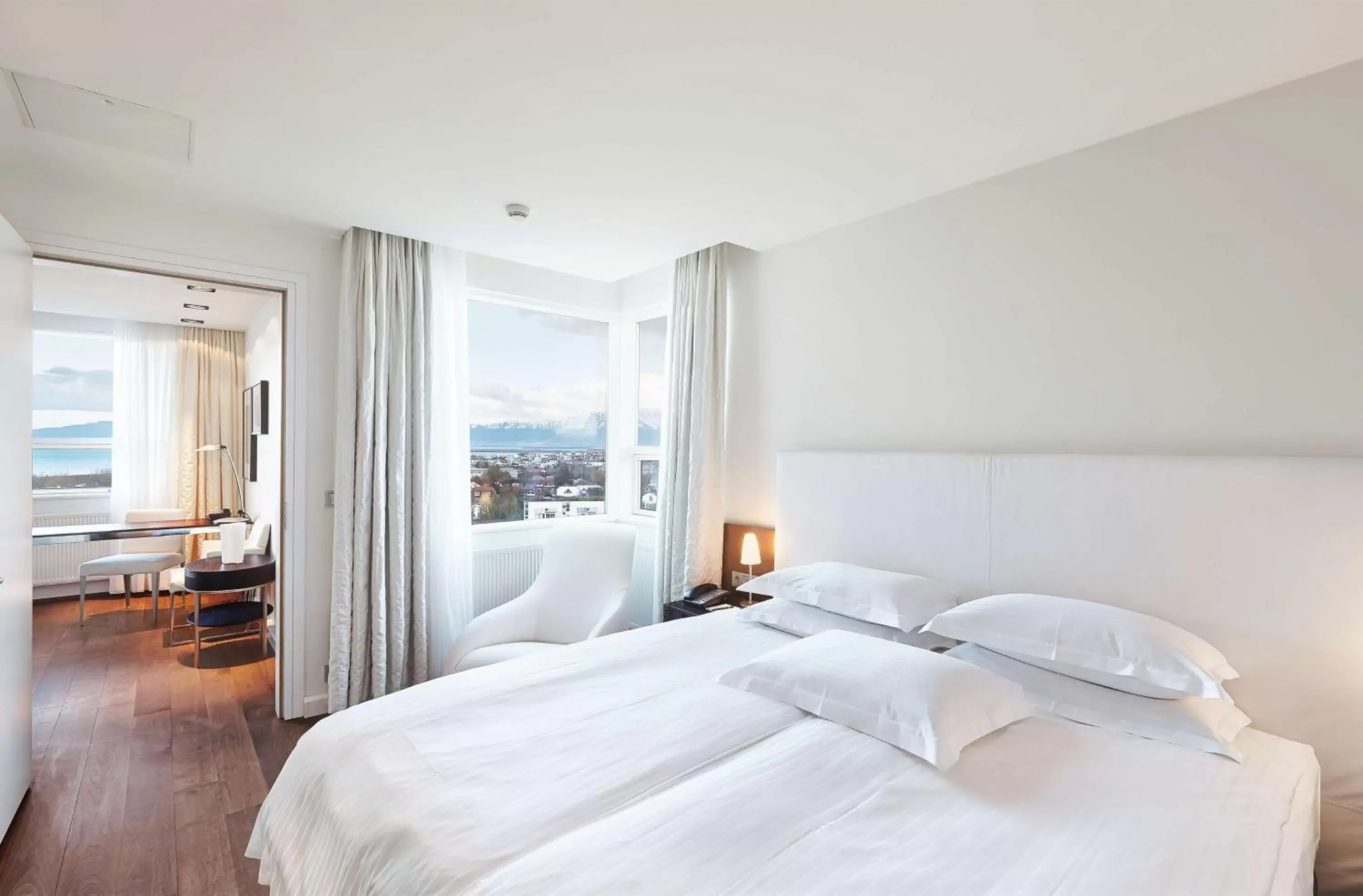Bedroom, Bed in Hilton Reykjavik Nordica