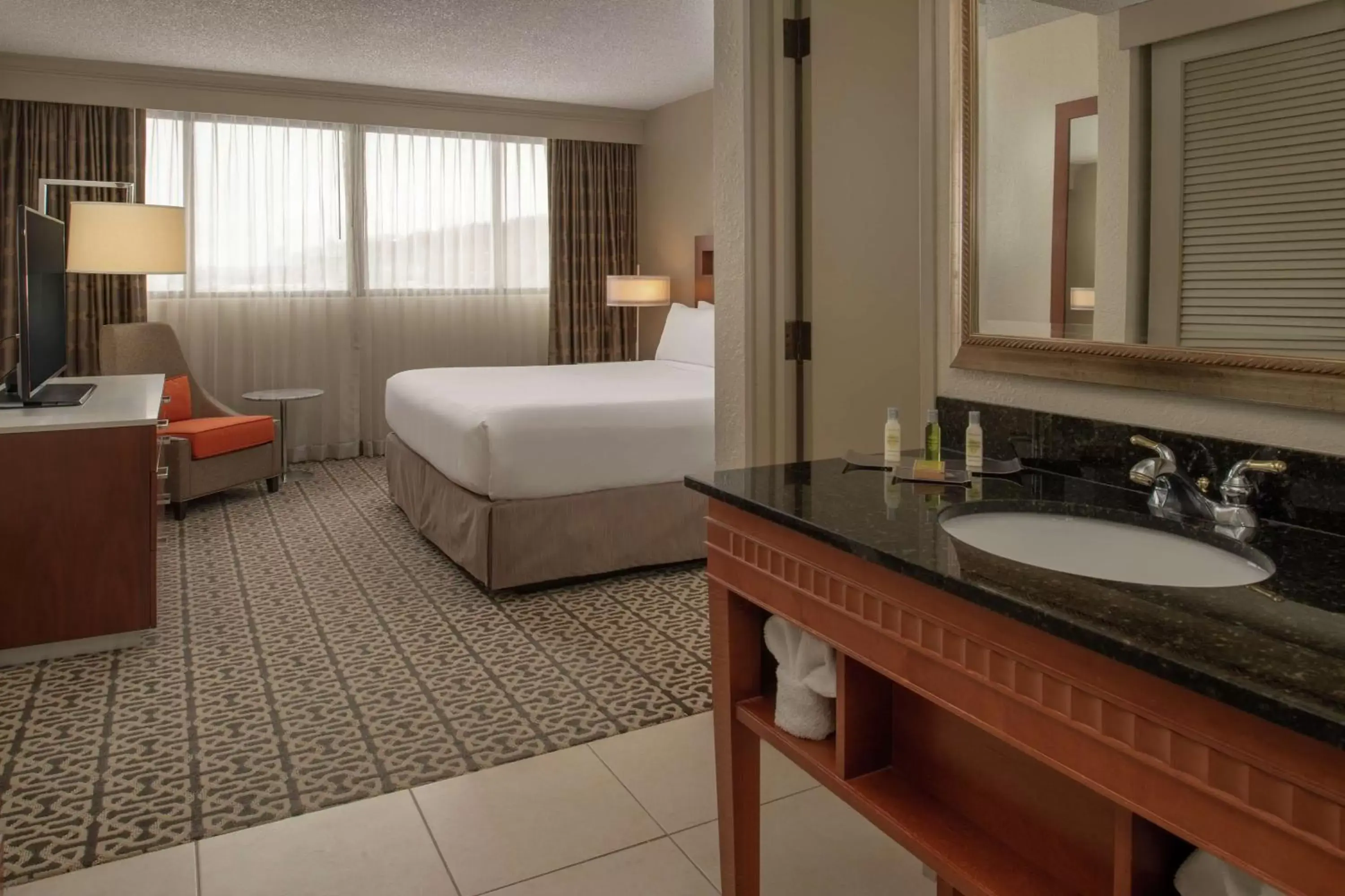 Bedroom, Bathroom in DoubleTree Suites by Hilton Seattle Airport/Southcenter