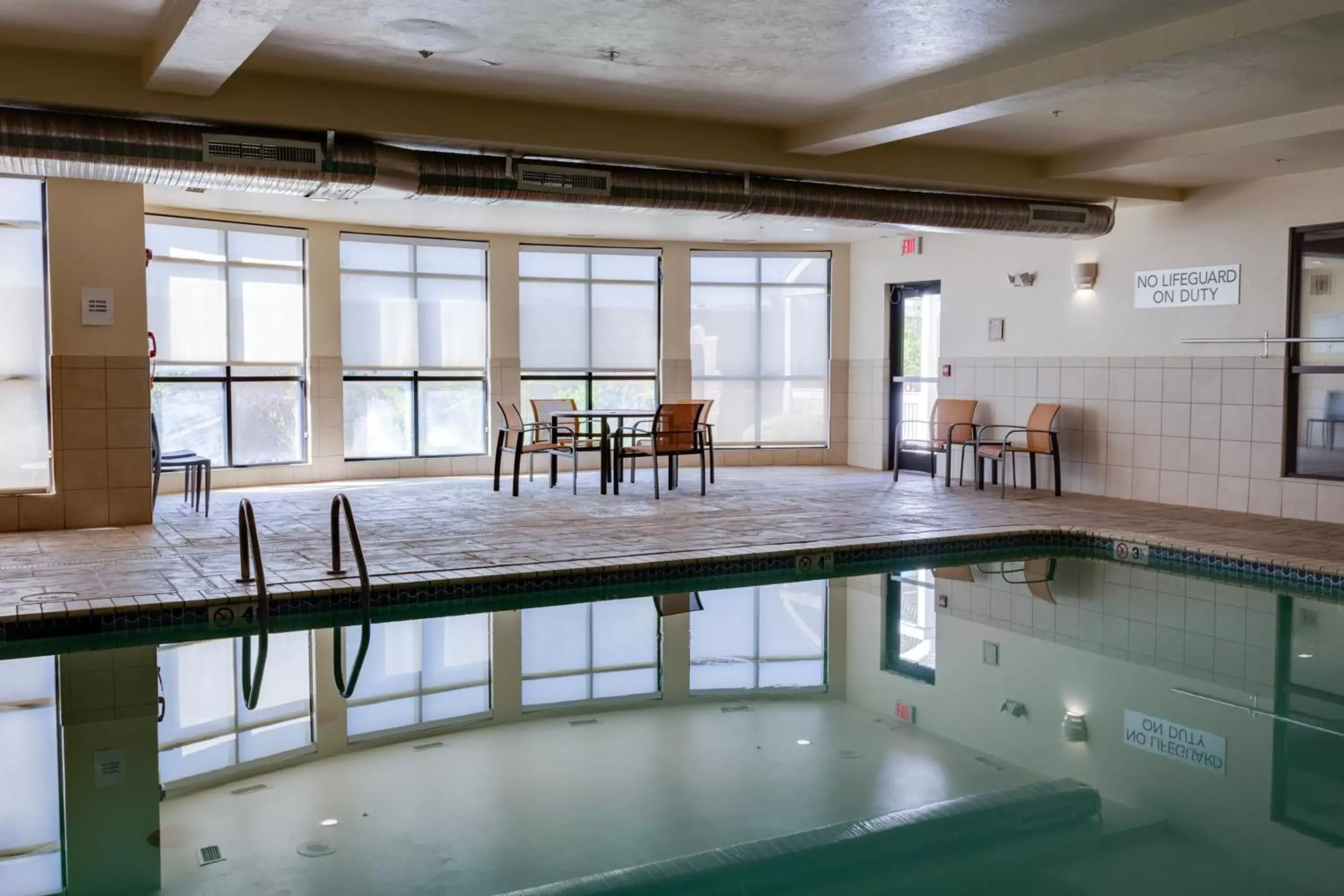 Swimming Pool in Courtyard by Marriott Oklahoma City North/Quail Springs