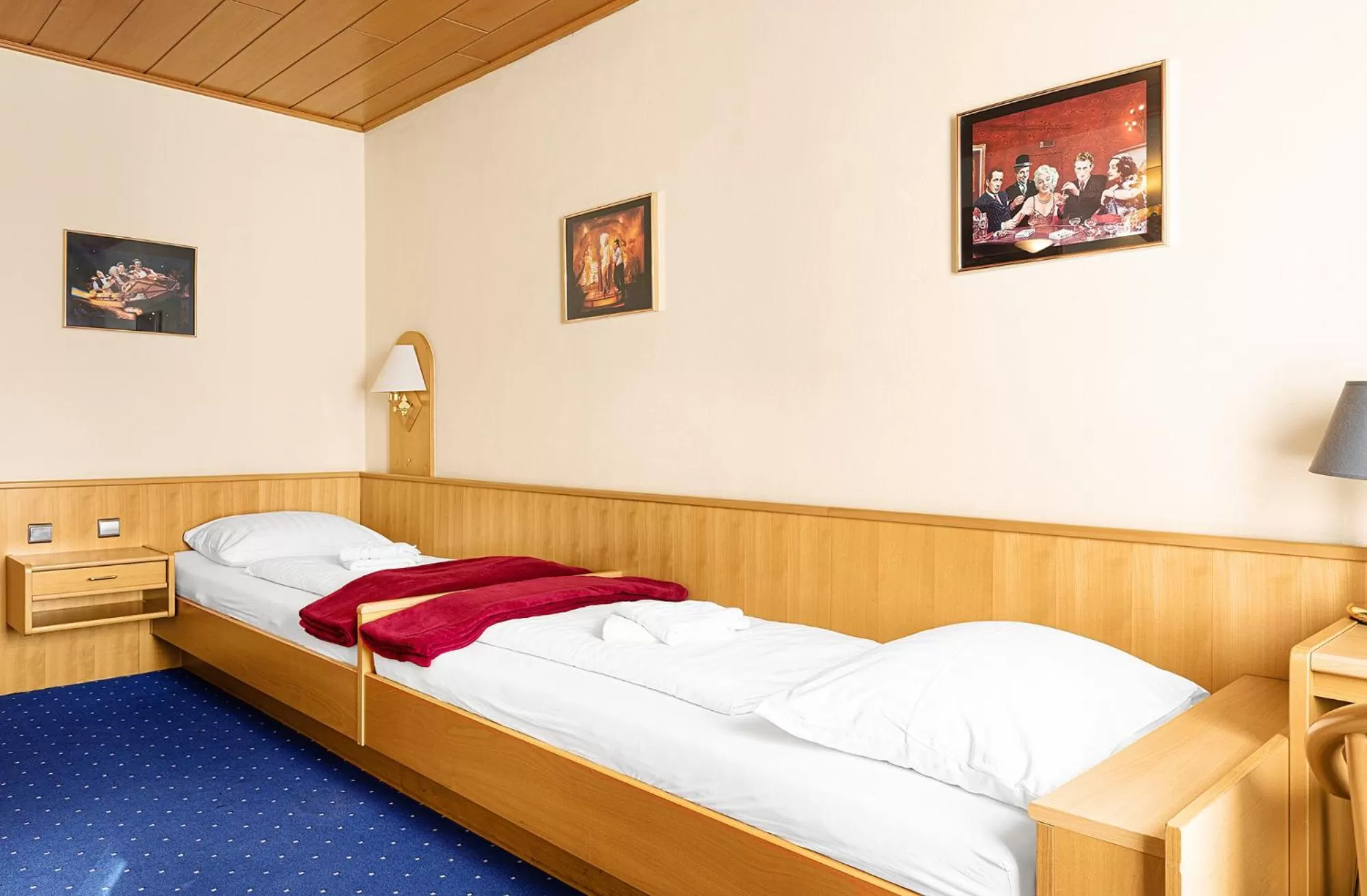 Photo of the whole room, Bed in Hotel-Pension Wild