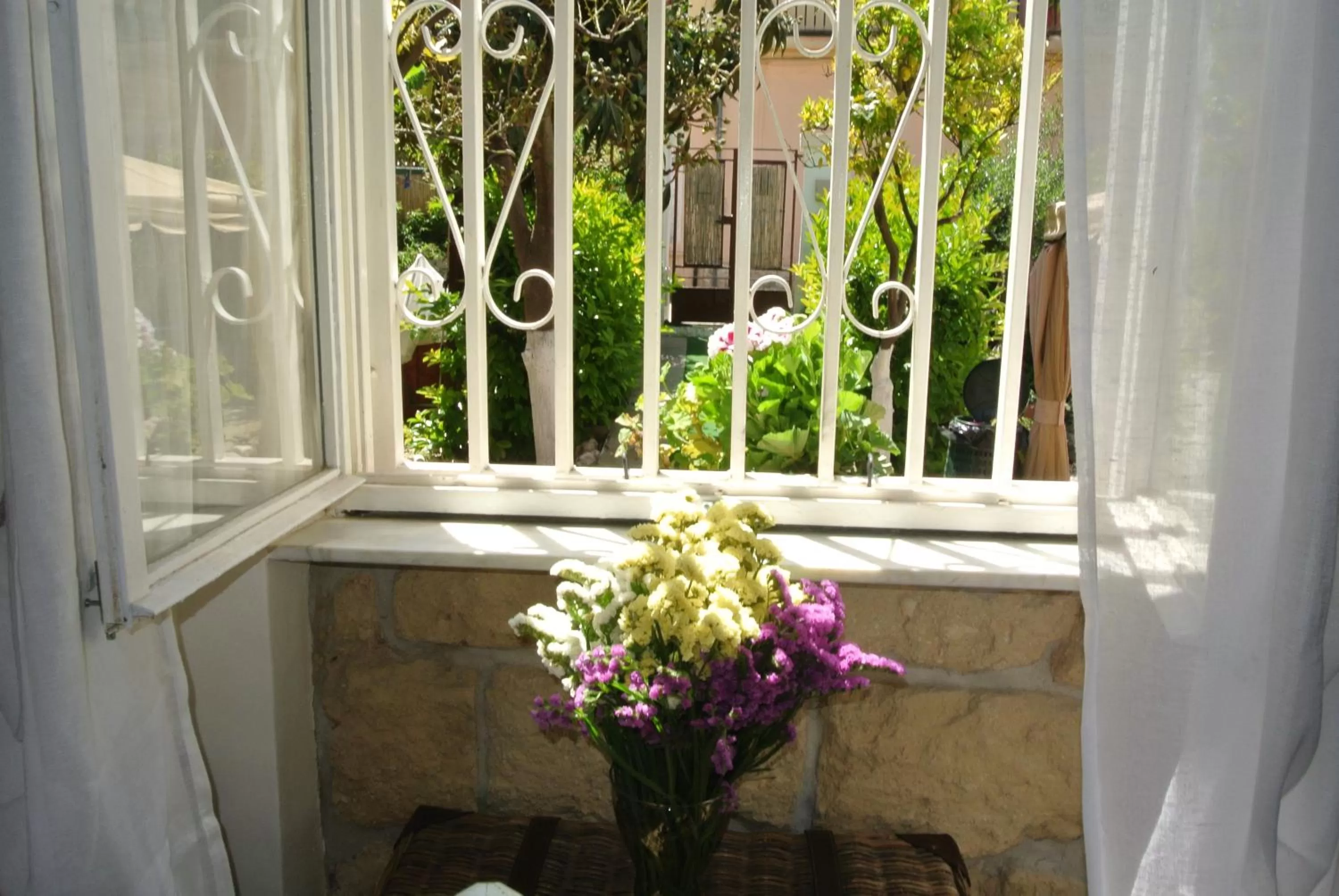 Garden view in B&B La Villetta Palese
