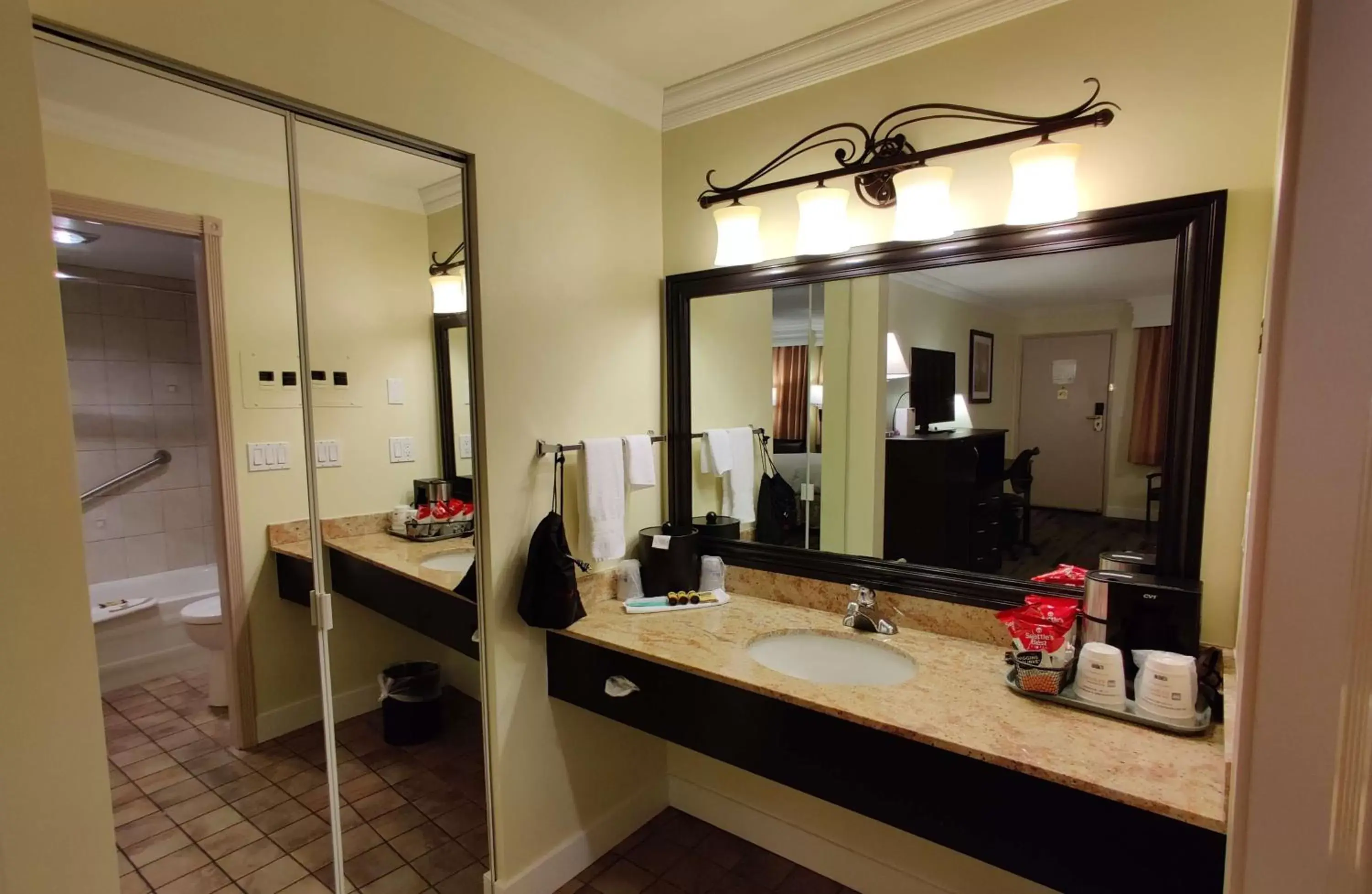 Bathroom in Best Western PLUS Burnaby Hotel