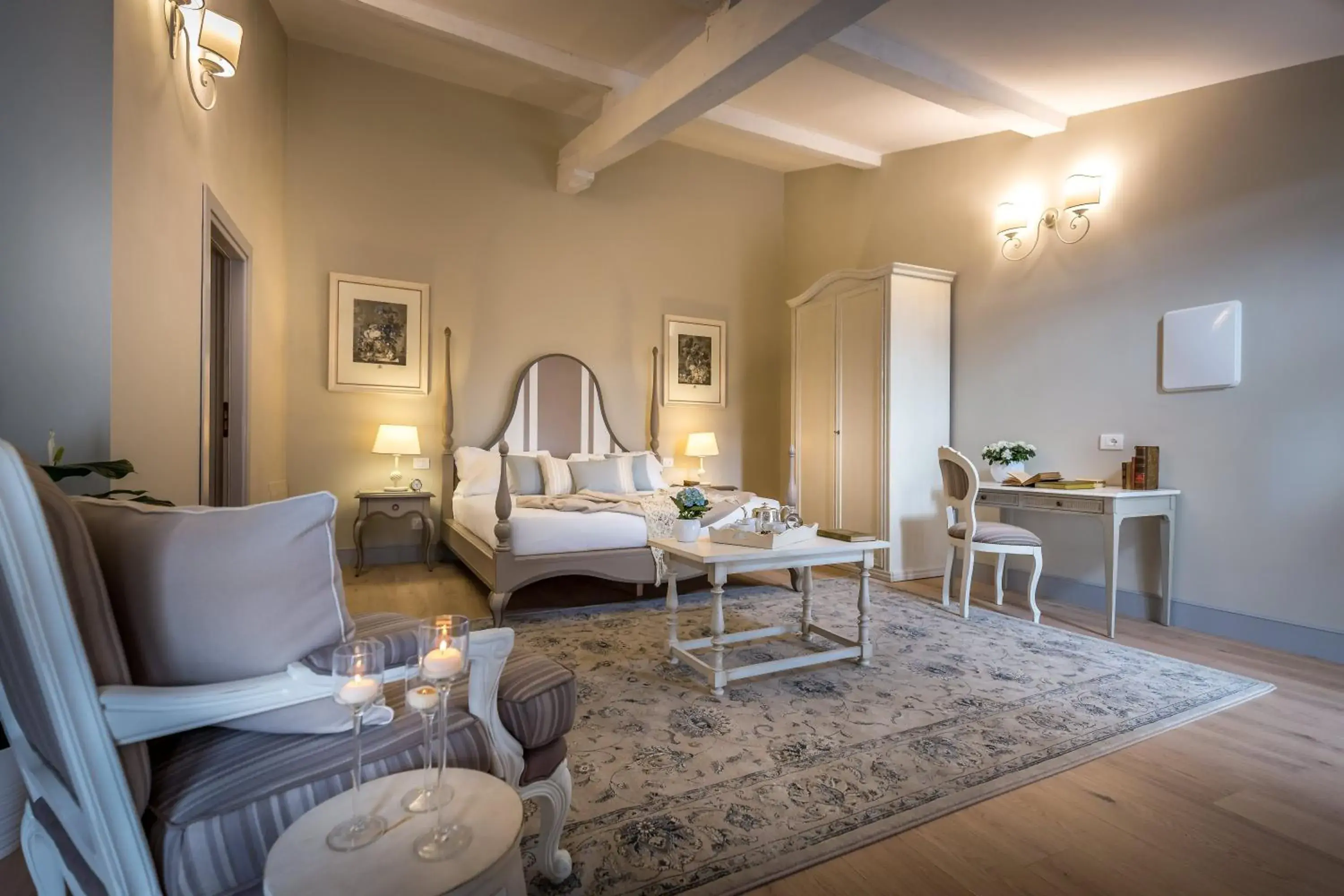 Bedroom, Seating Area in Palazzo Ridolfi - Residenza d'Epoca