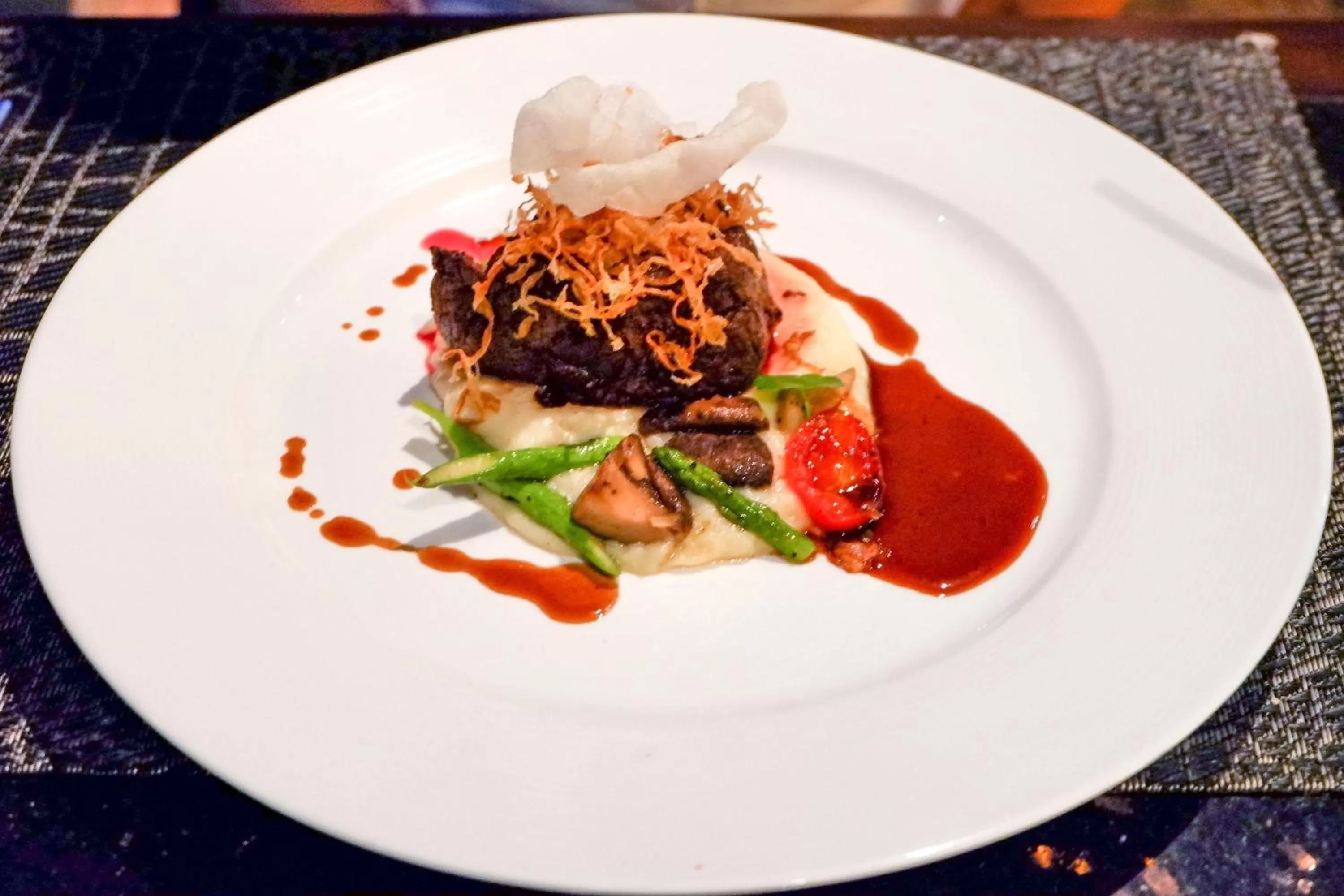 Food in The Continent Hotel Sukhumvit - Asok BTS Bangkok