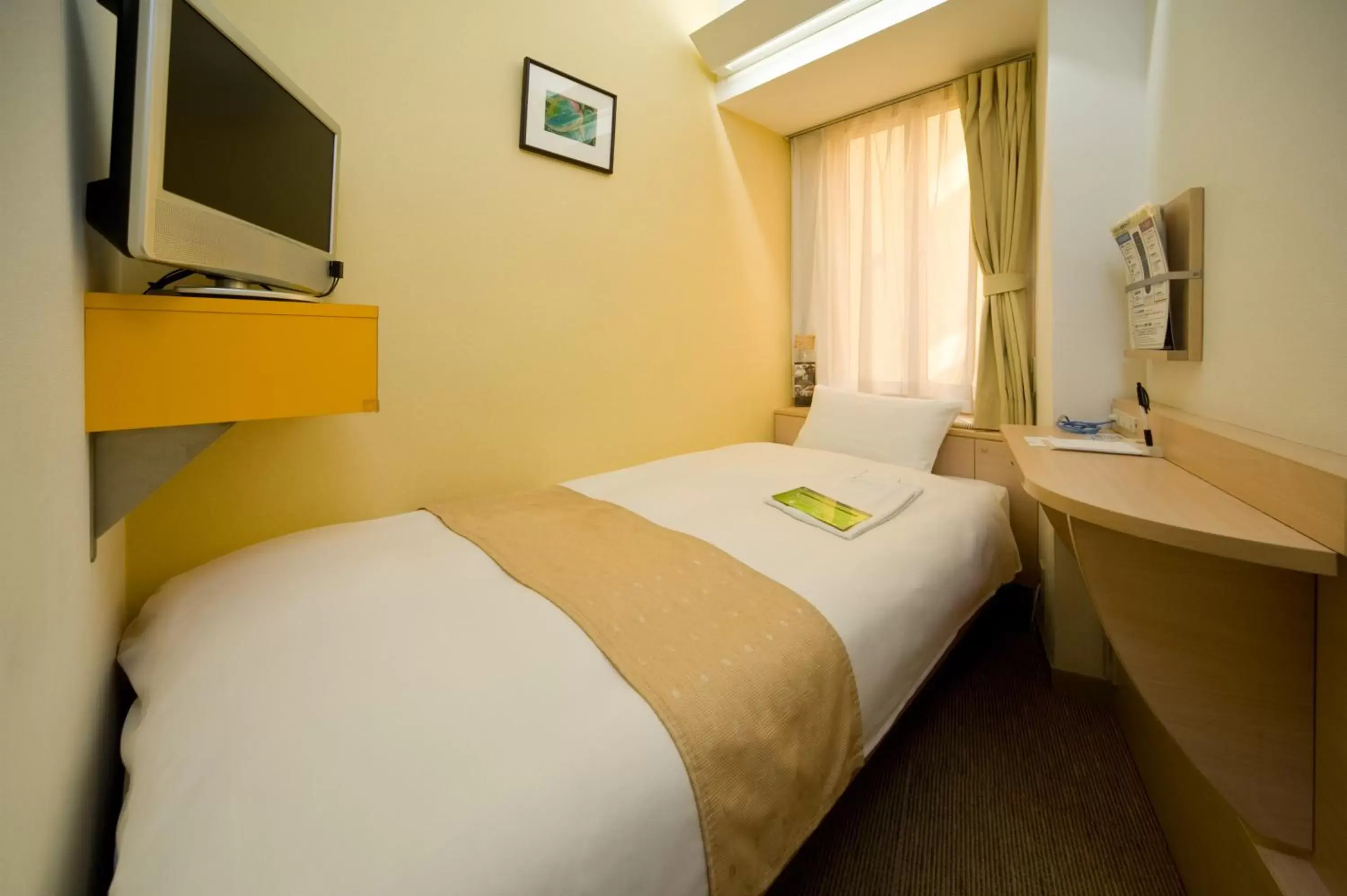 Photo of the whole room, Bed in Chisun Inn Nagoya Photo of the whole room, Bed in Chisun Inn Nagoya