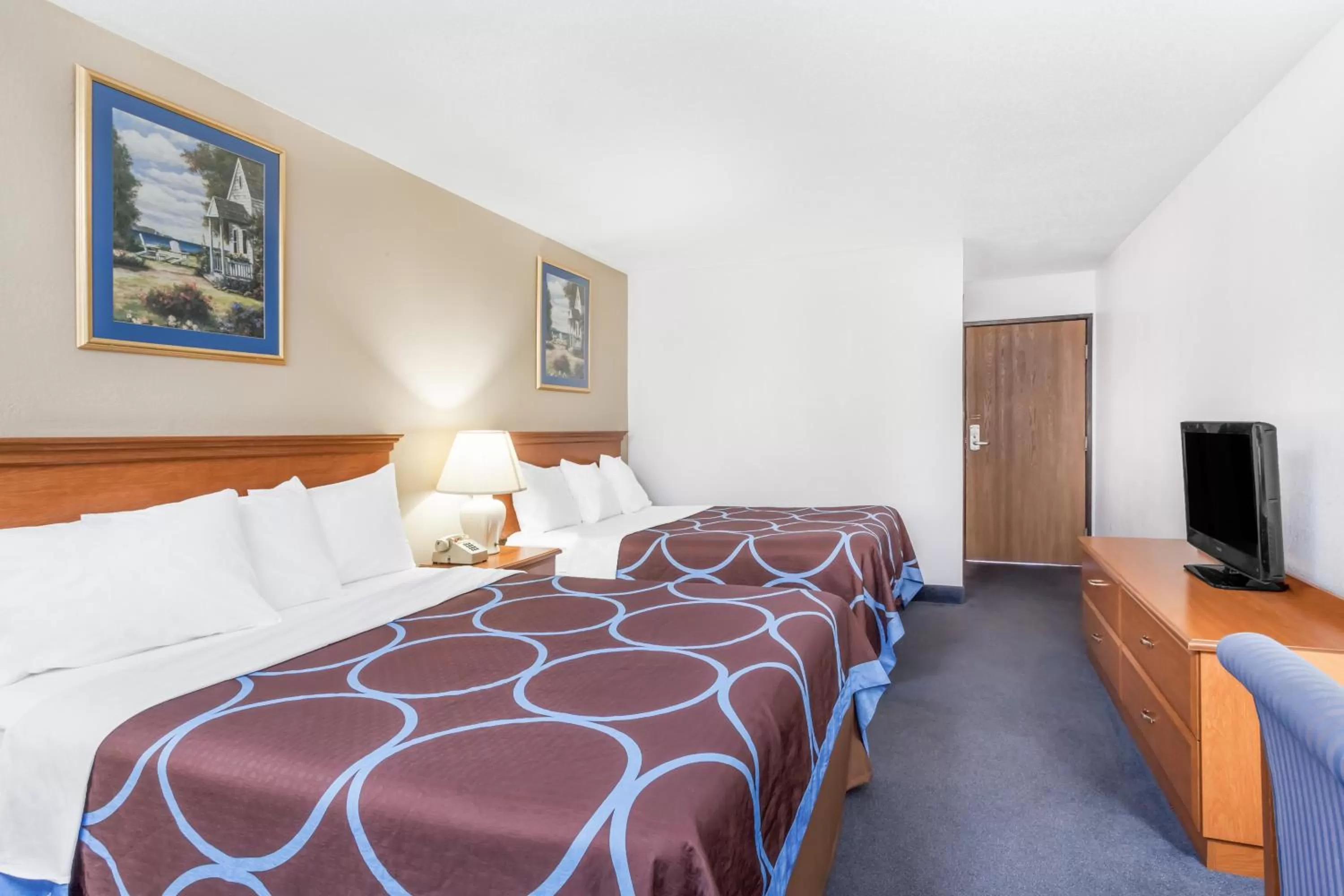 Bed in Super 8 by Wyndham Montgomery Maybrook