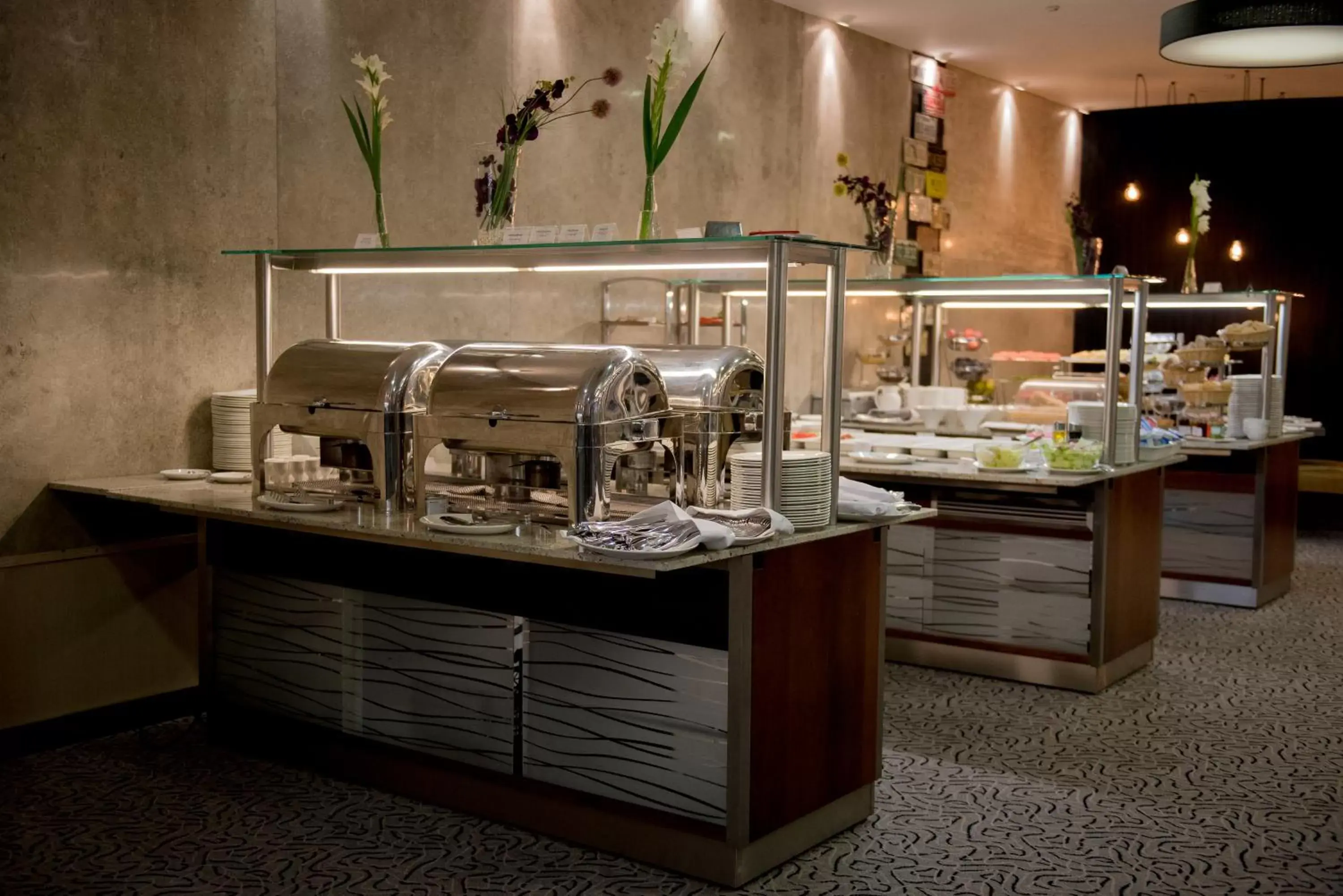 Buffet breakfast, Restaurant/Places to Eat in Haston City Hotel