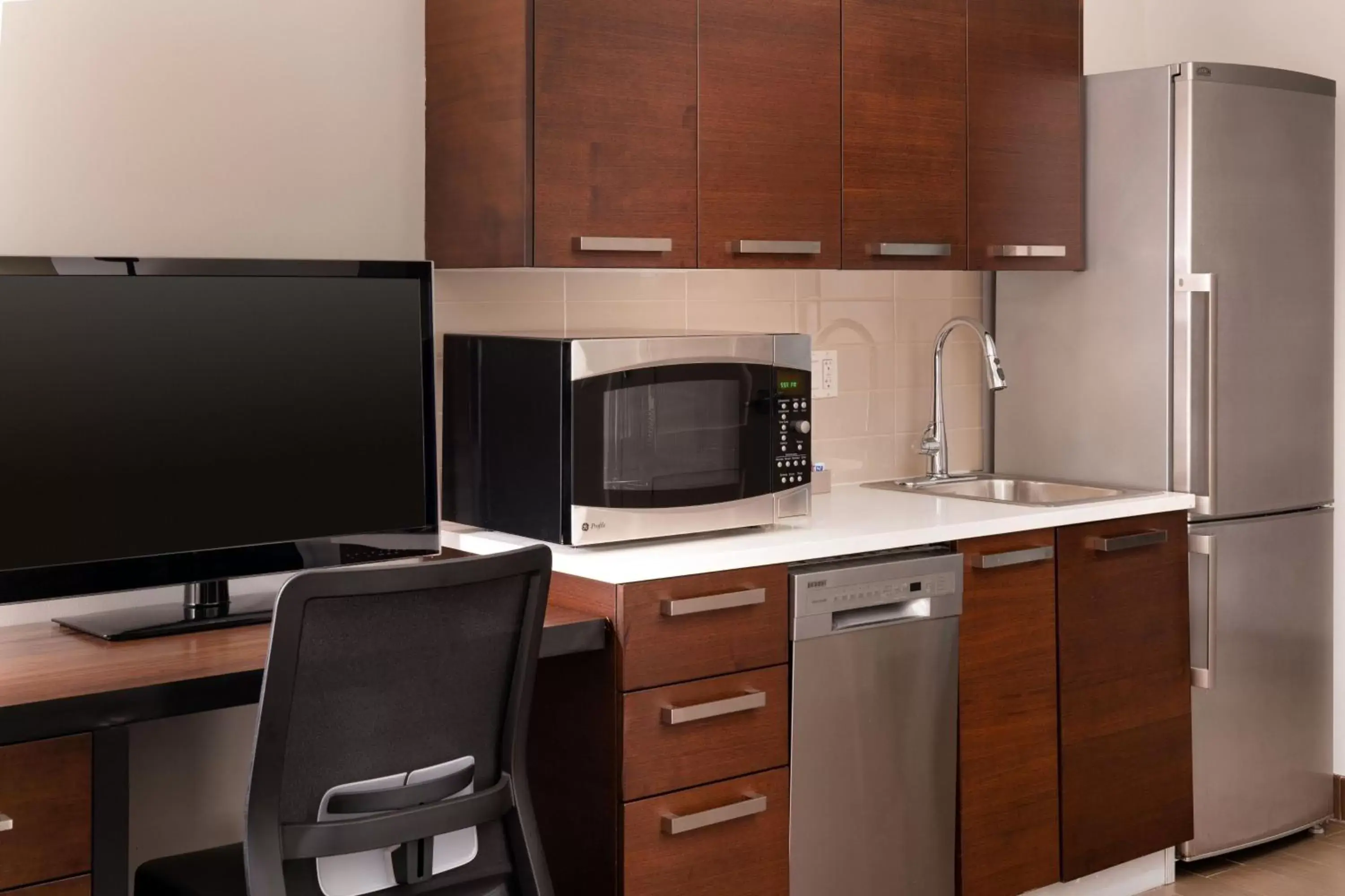 Kitchen or kitchenette in Residence Inn by Marriott New York Manhattan/ Midtown Eastside
