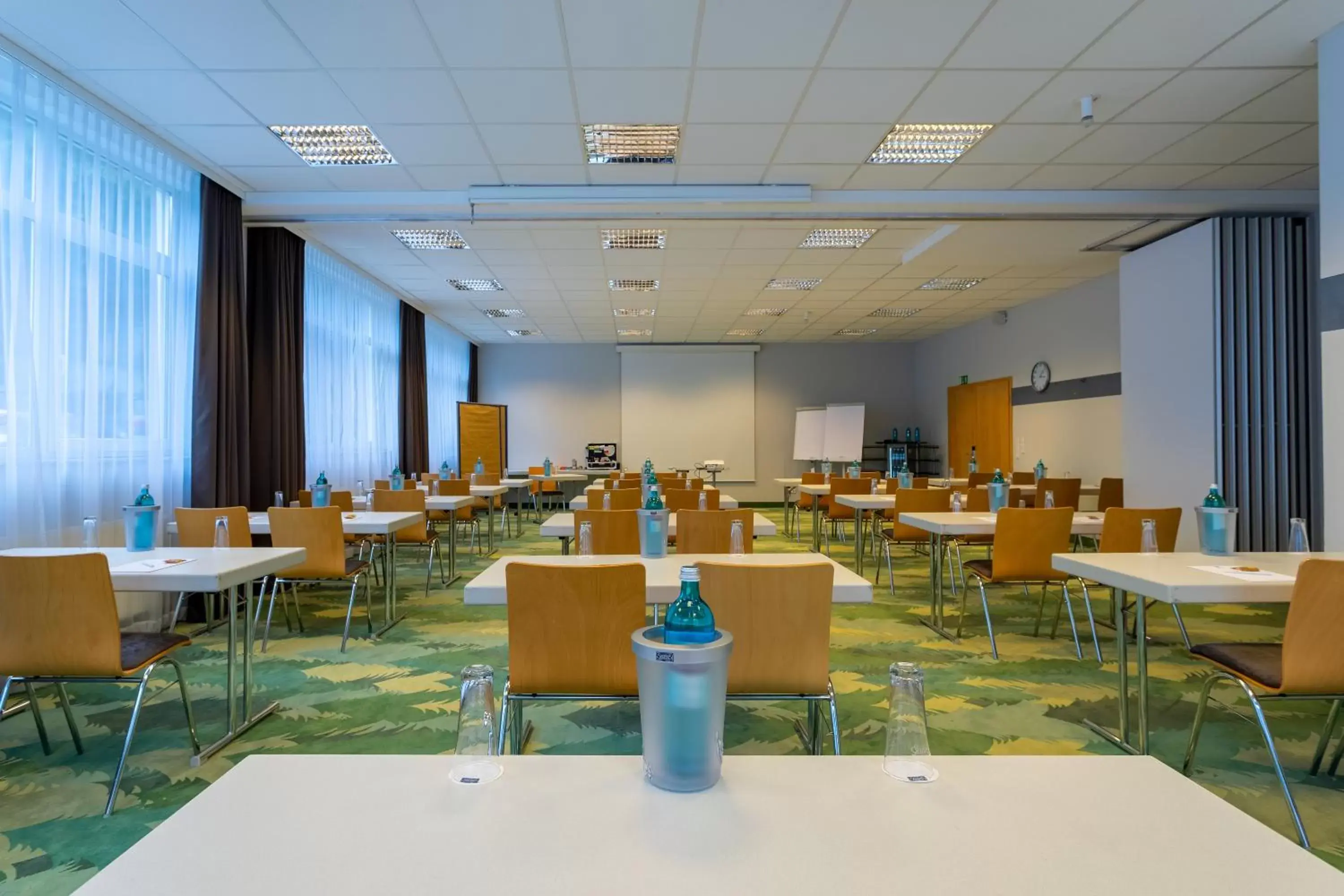 Meeting/conference room, Restaurant/Places to Eat in Best Western Waldhotel Eskeshof