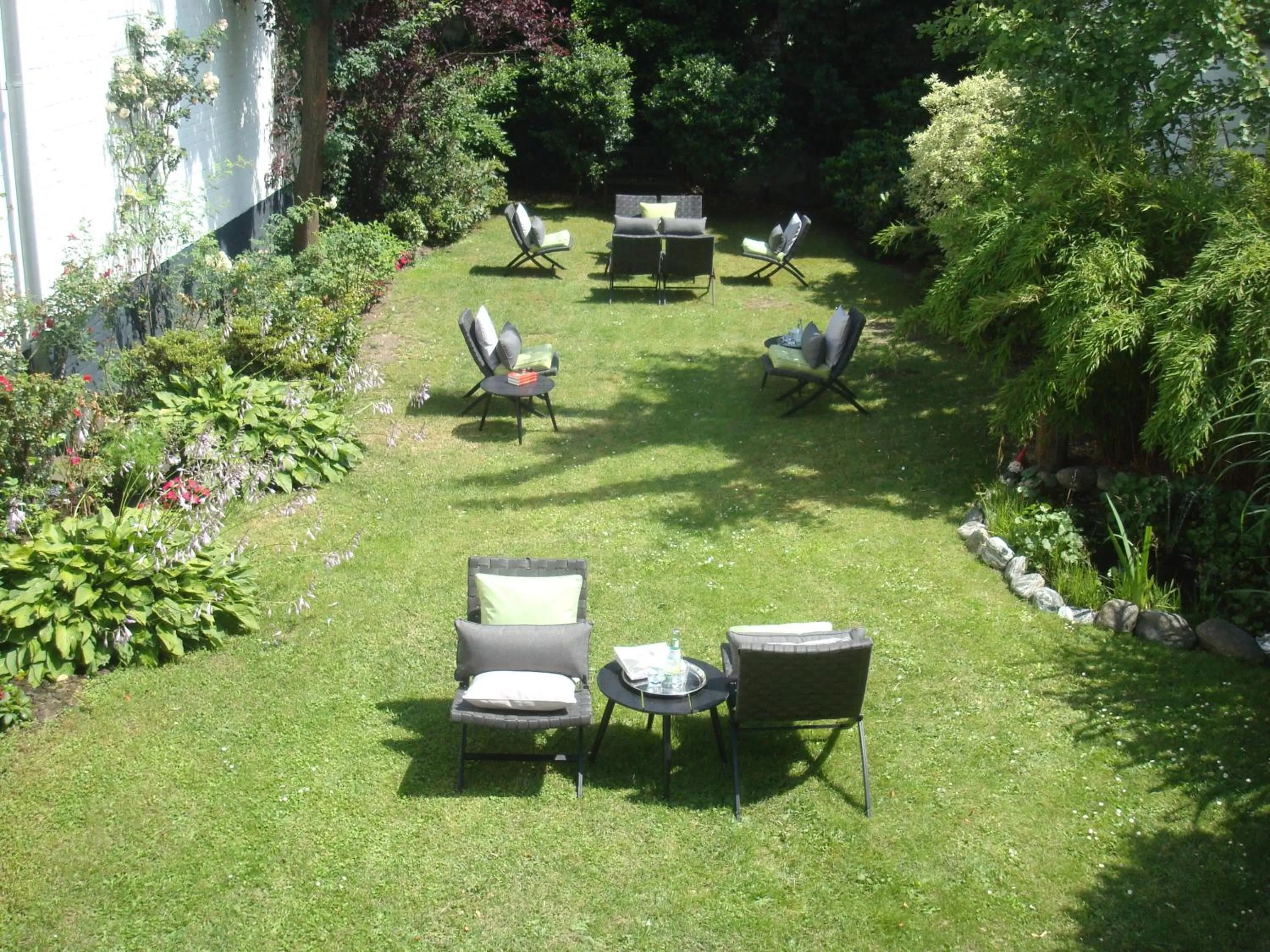 Garden in Hotel Sir & Lady Astor