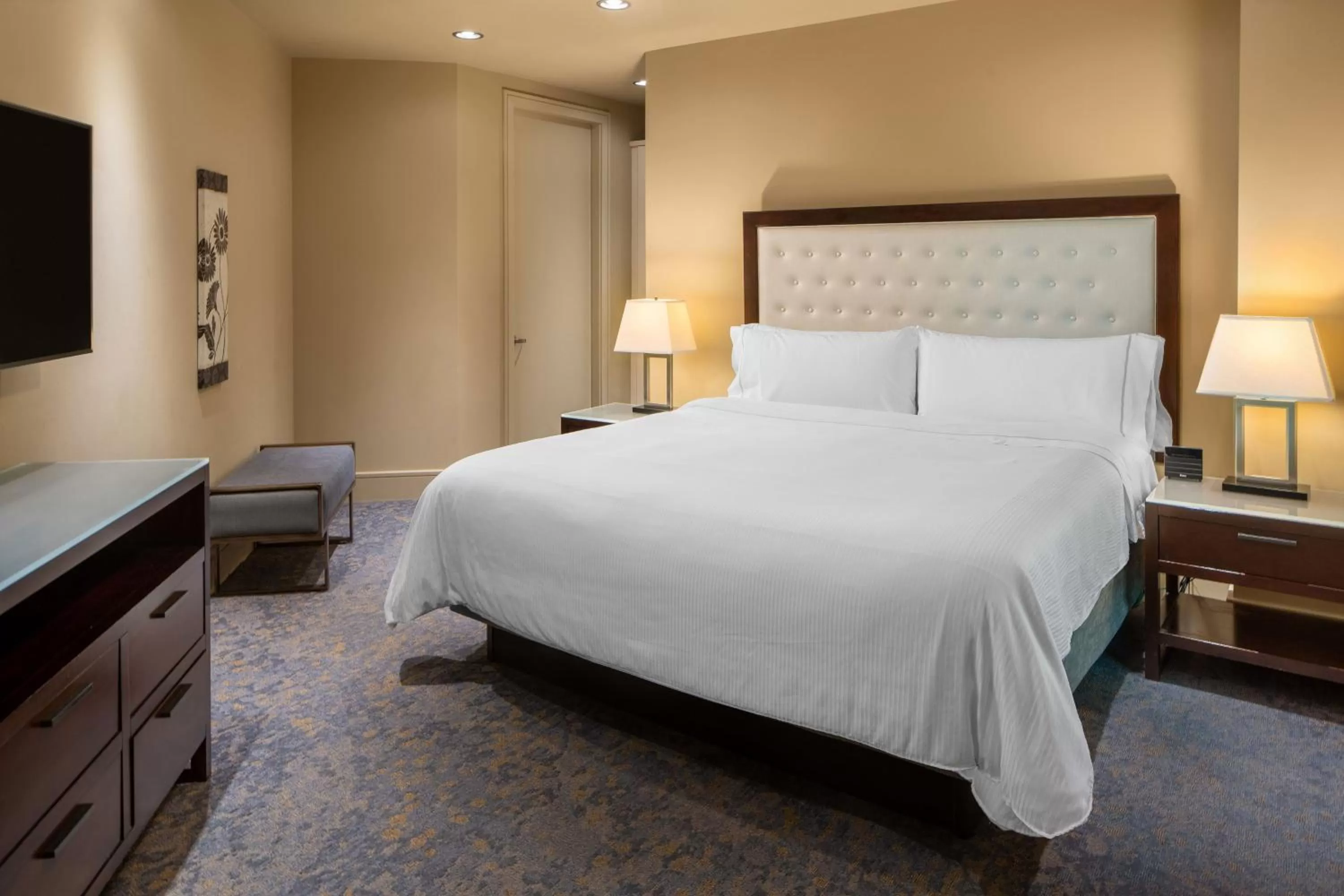 Bedroom, Bed in The Westin Houston, Memorial City