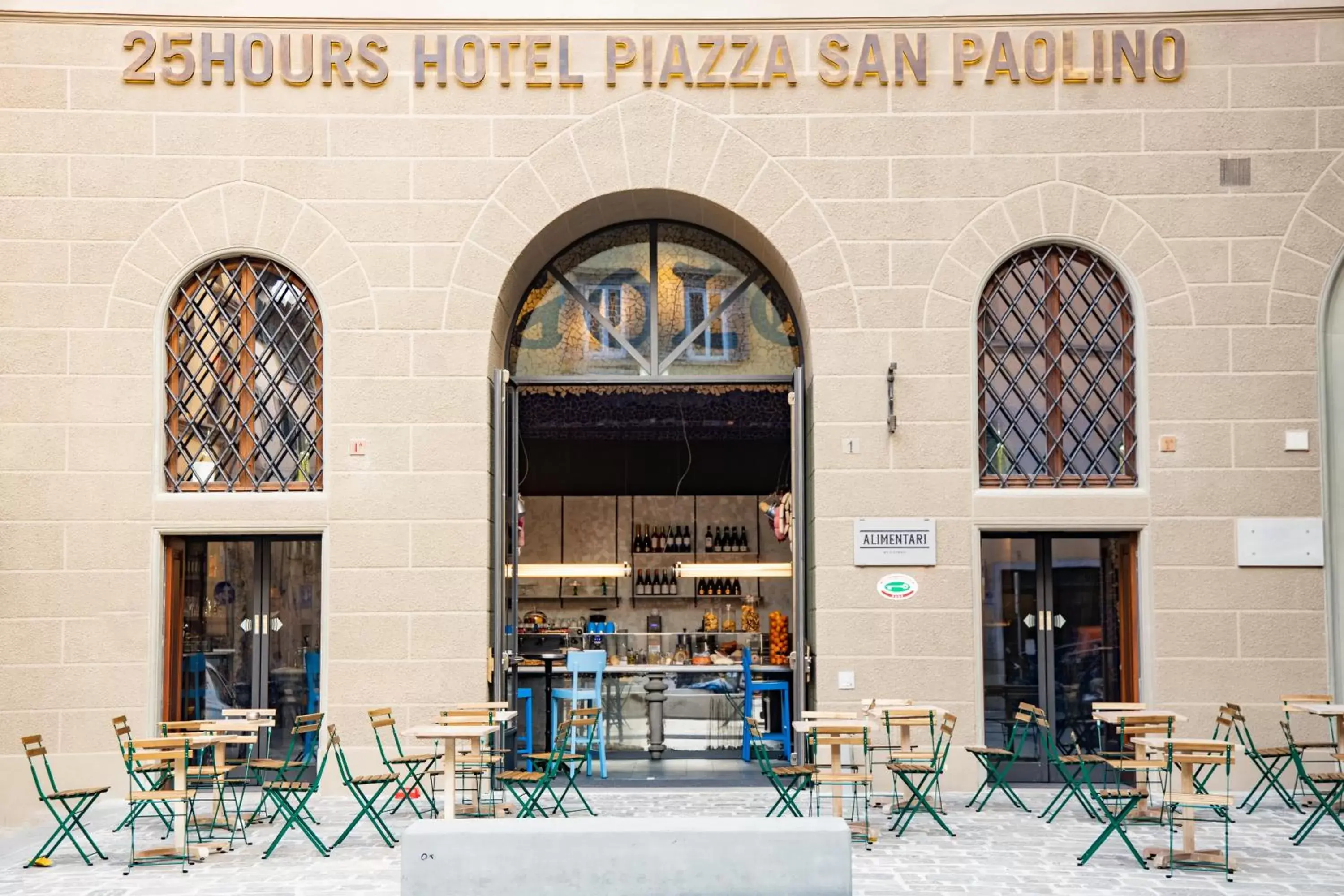 Property building, Restaurant/Places to Eat in 25hours Hotel Florence Piazza San Paolino
