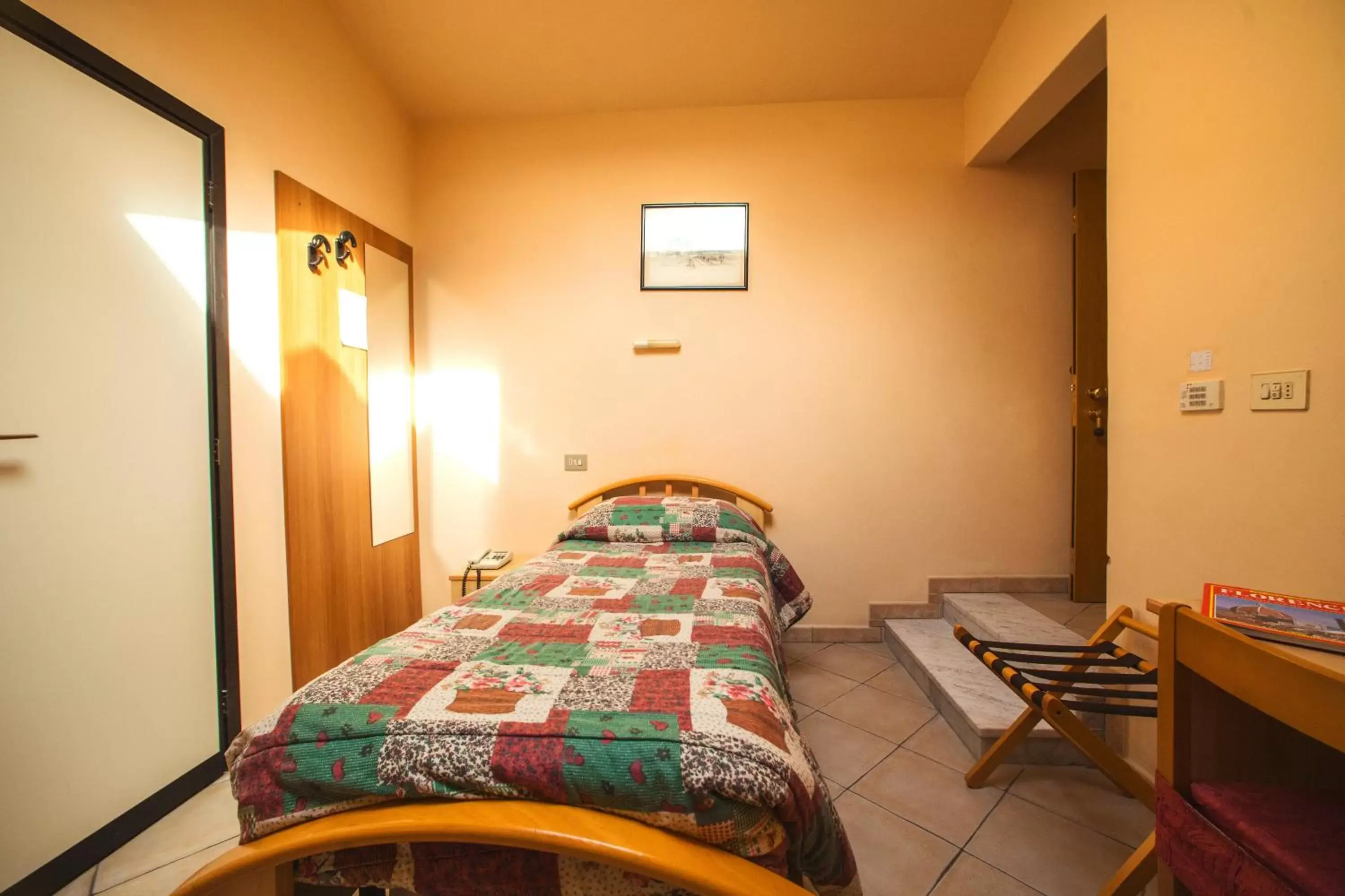 Single Room in Hotel Villa Il Castagno Single Room in Hotel Villa Il Castagno
