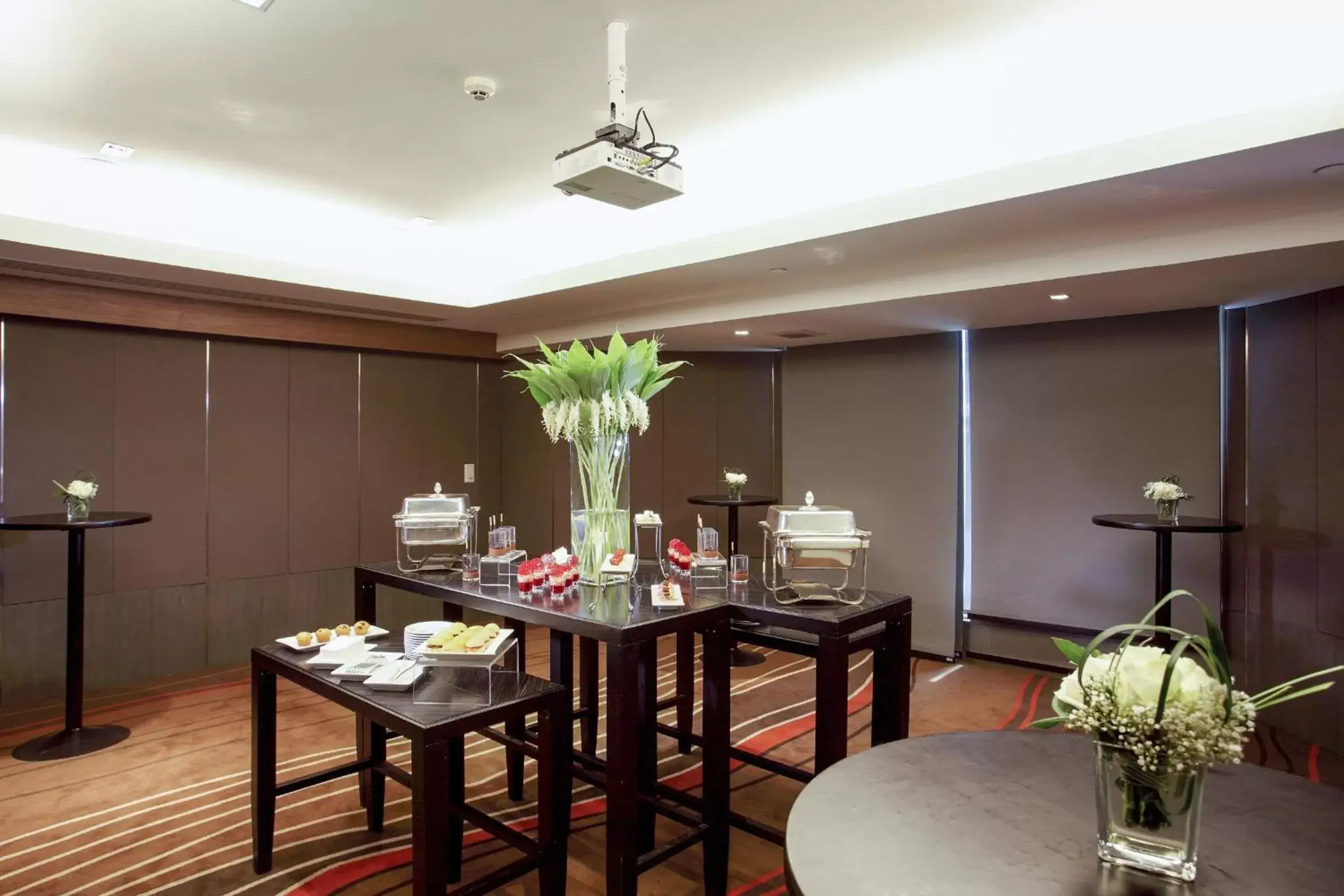 Meeting/conference room, Restaurant/Places to Eat in Centara Grand at Central Plaza Ladprao Bangkok