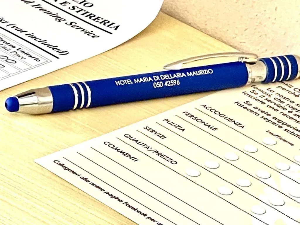 Text overlay in Hotel Maria