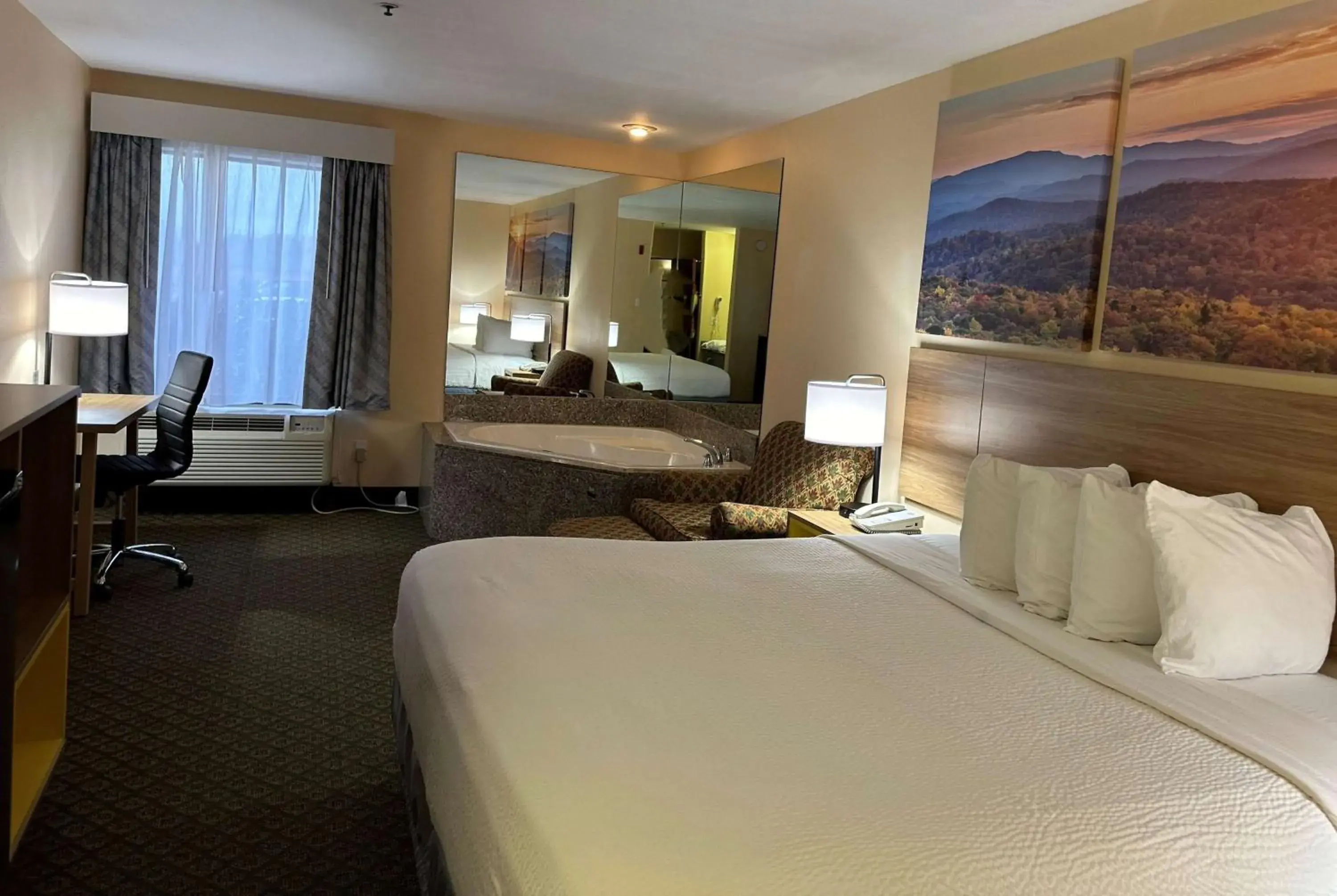 Photo of the whole room, Bed in Days Inn & Suites by Wyndham Eunice Photo of the whole room, Bed in Days Inn & Suites by Wyndham Eunice