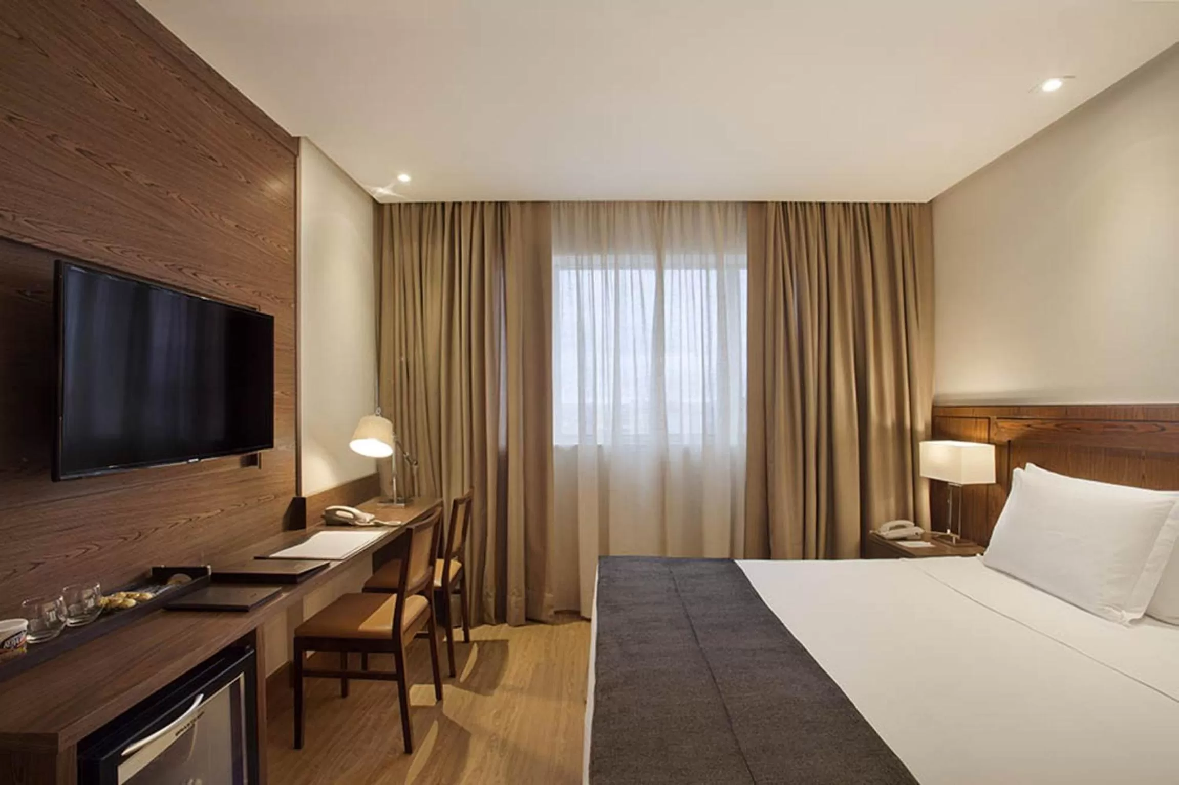 Photo of the whole room, Bed in Windsor Brasilia Hotel