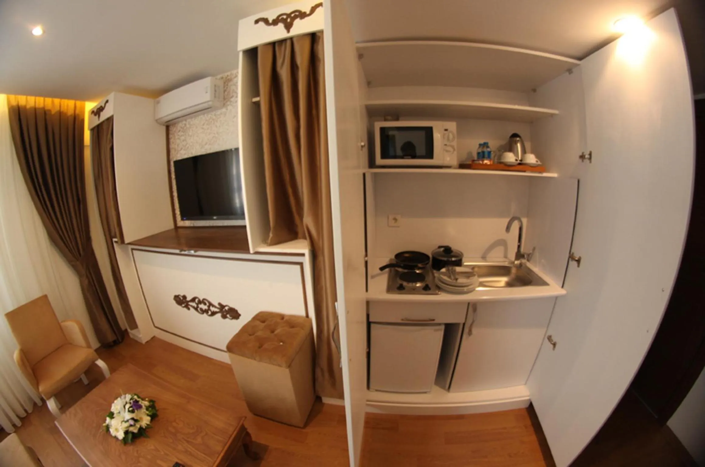 Decorative detail, Kitchen/Kitchenette in Elite Marmara Bosphorus&Suites