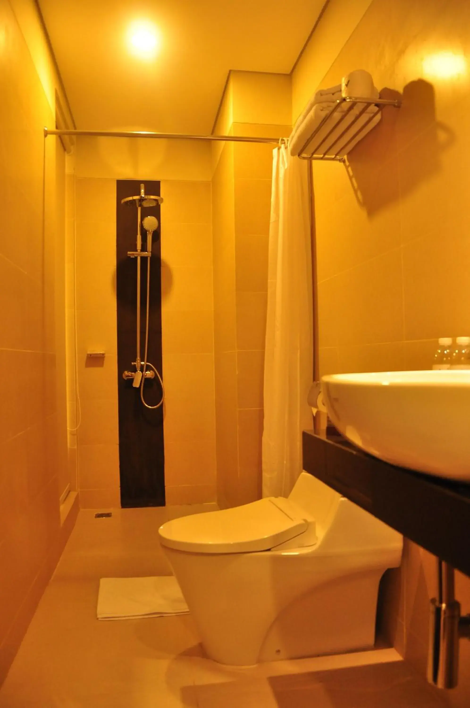 Bathroom in The Evitel Resort Ubud