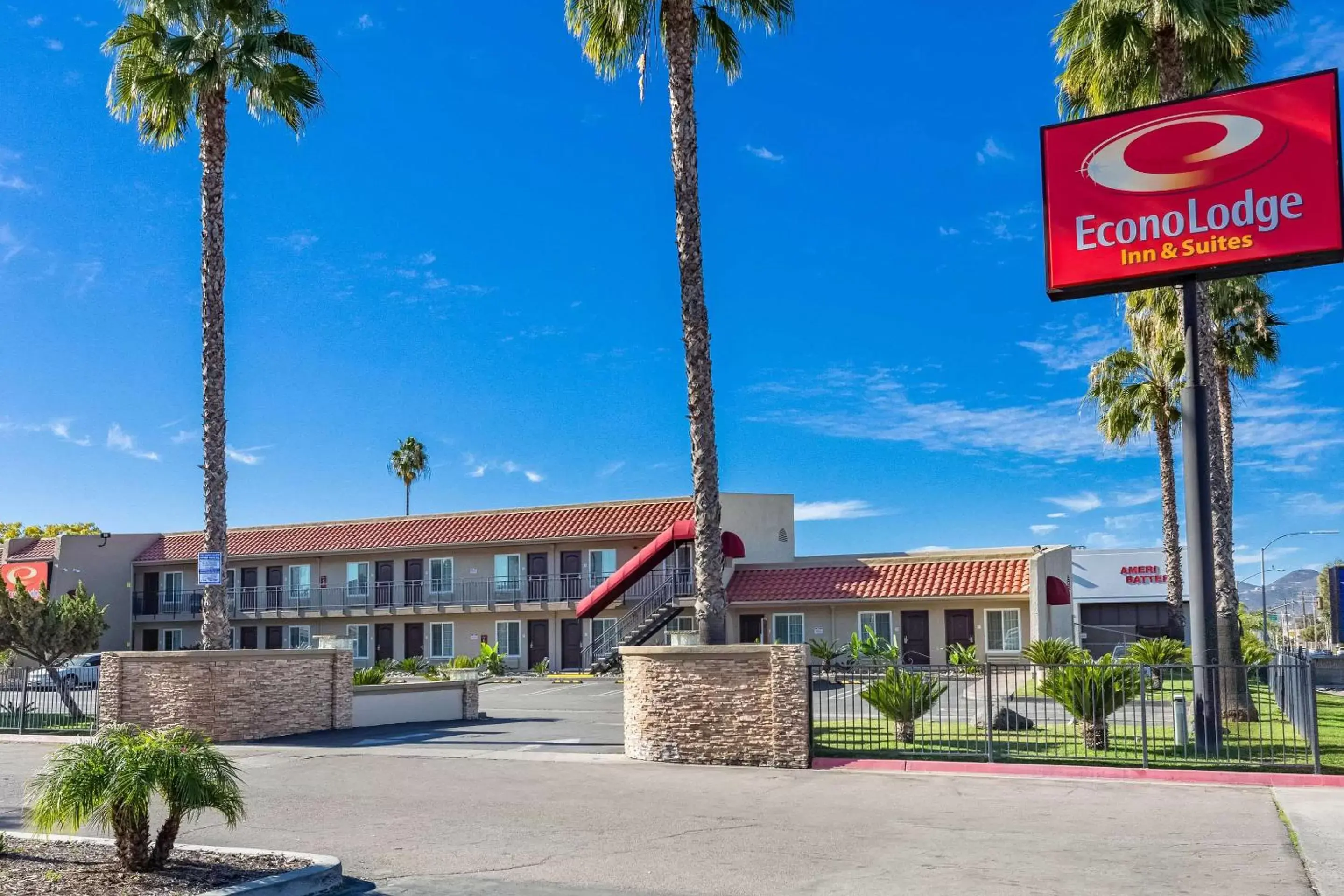 Property building in Econo Lodge Inn & Suites Escondido Downtown