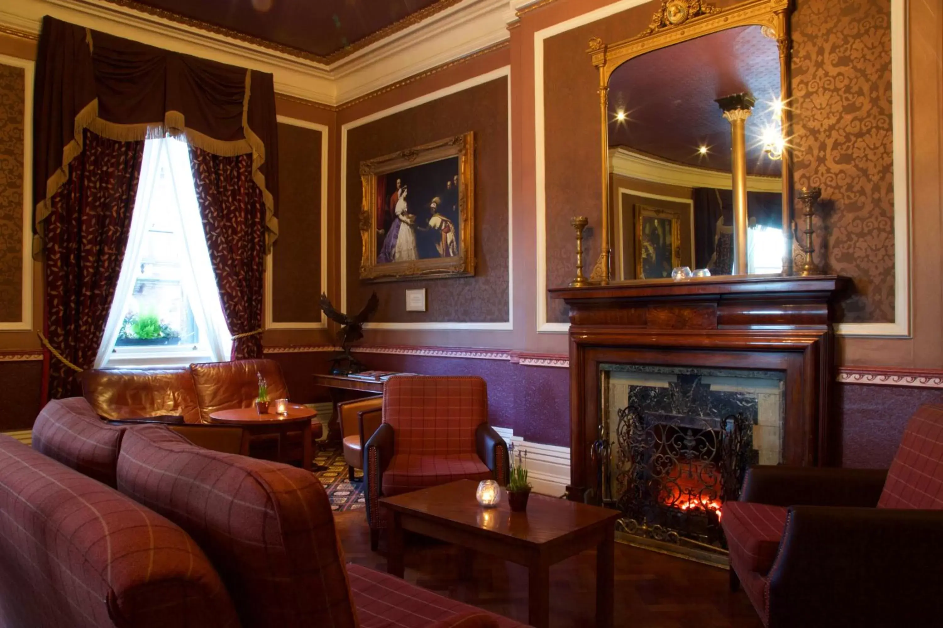 Food and drinks, Seating Area in The Queen at Chester Hotel, BW Premier Collection