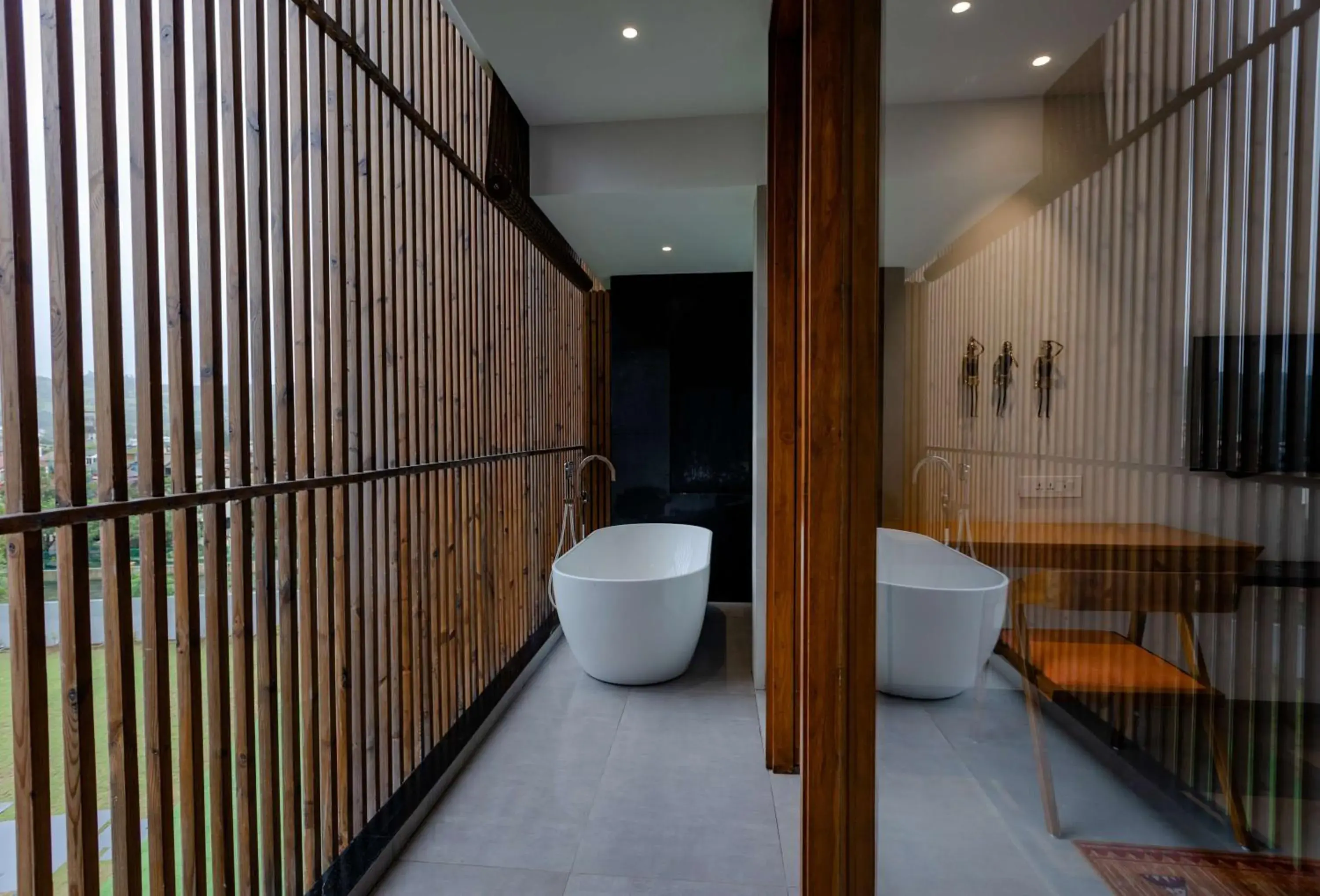 Hot Tub, Bathroom in Radisson Resort and Spa Lonavala