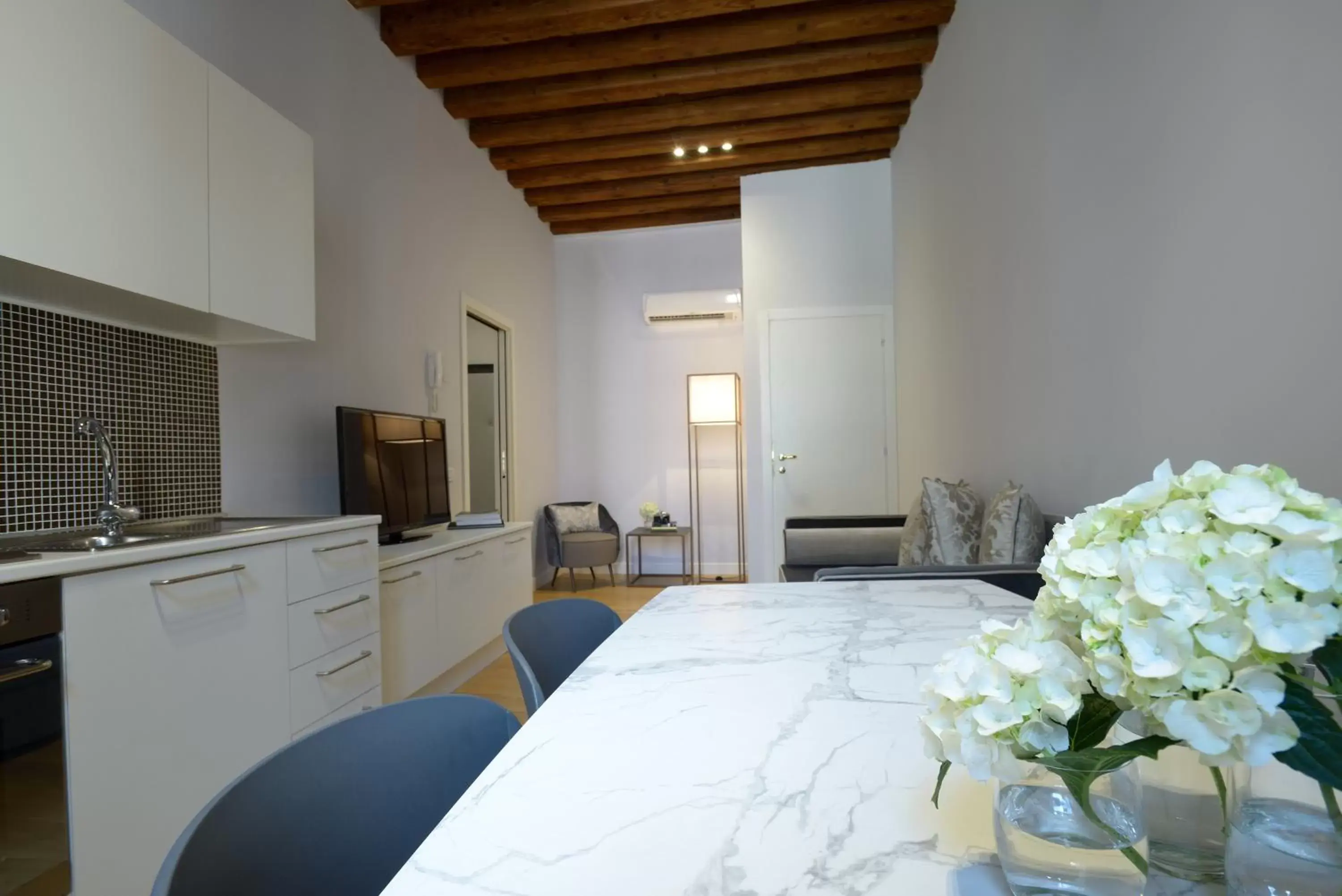 Kitchen or kitchenette in Residence La Fenice