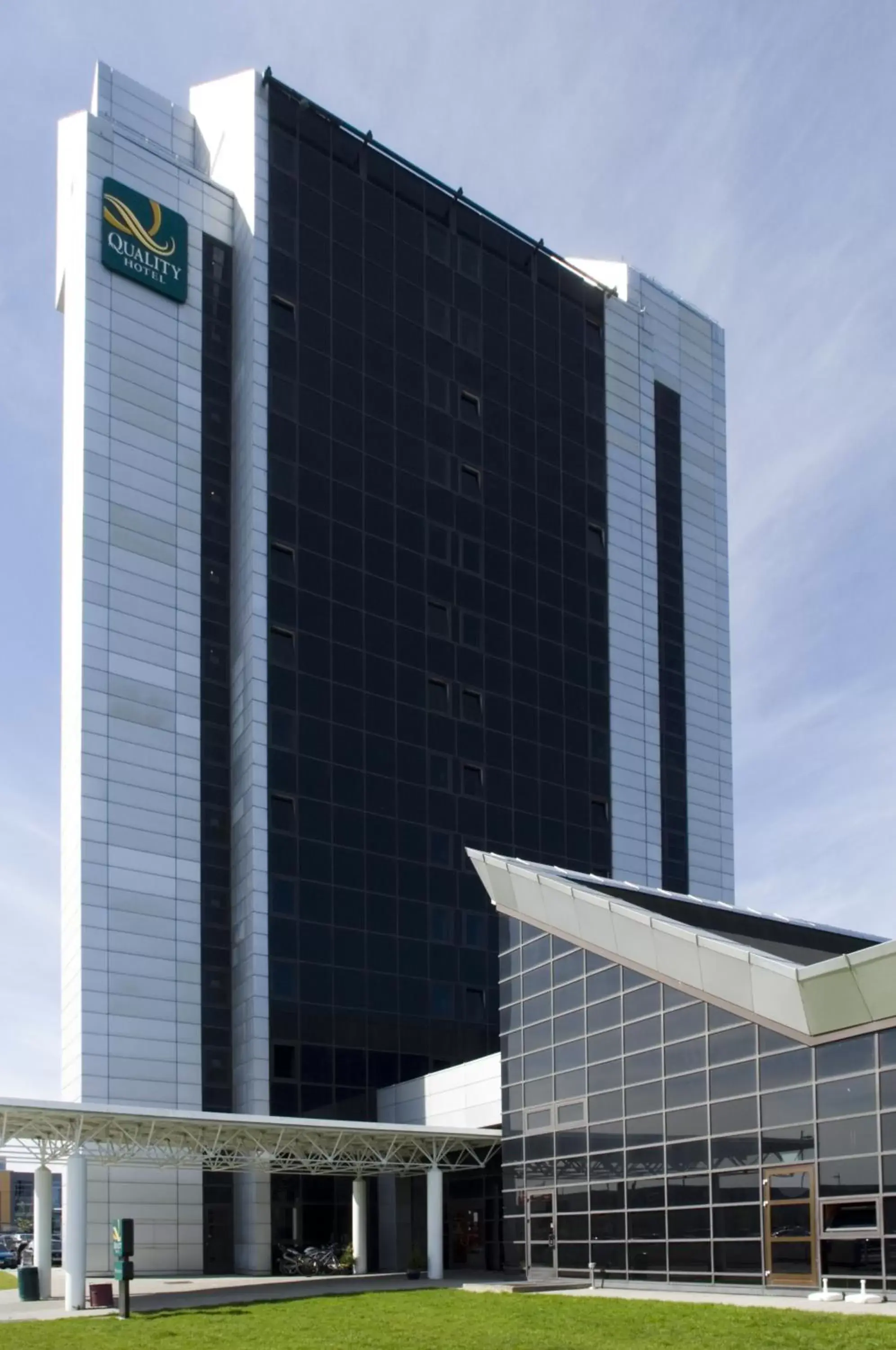 Facade/entrance, Property Building in Quality Hotel Panorama