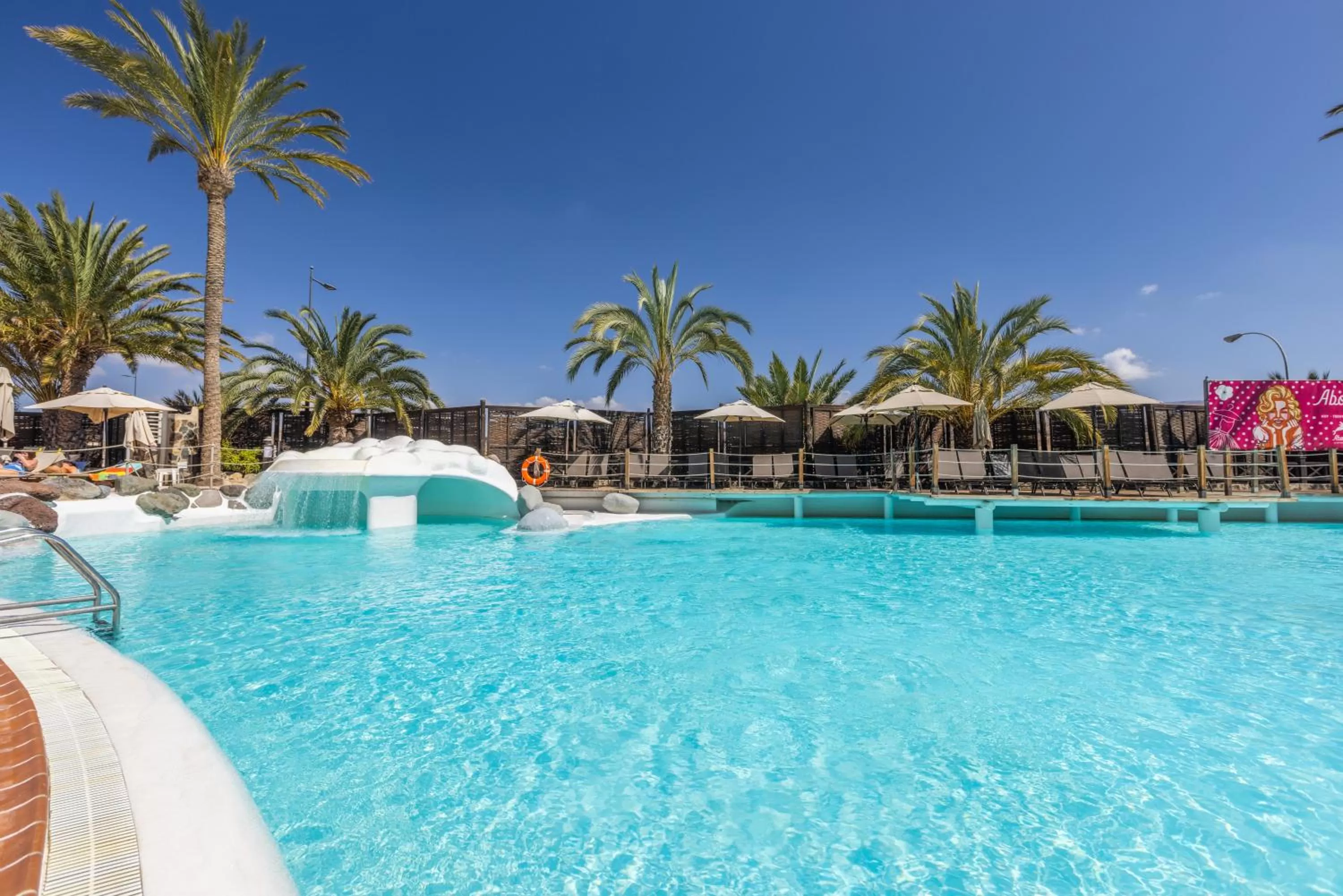 Swimming pool in Abora Continental by Lopesan Hotels