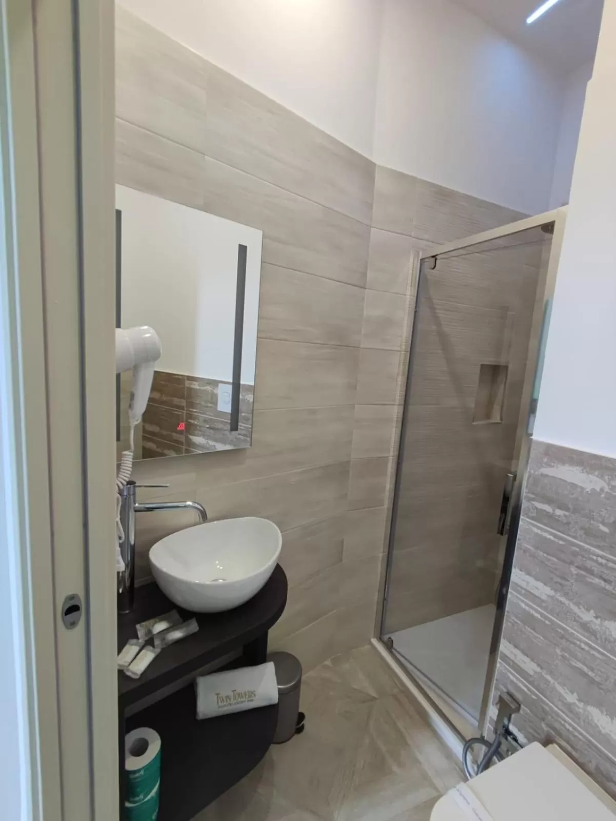 Bathroom in Twin Towers Naples Luxury