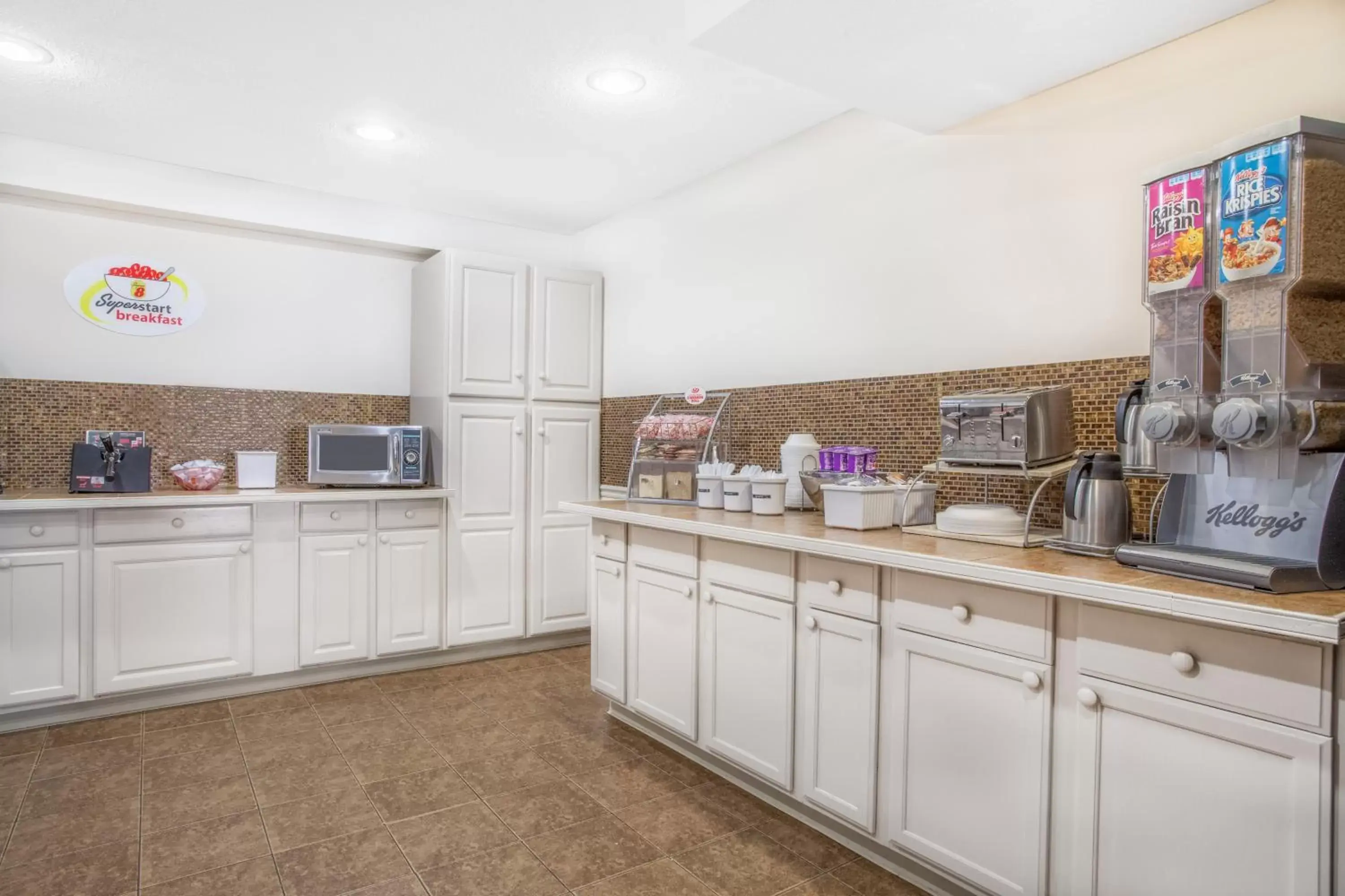 Continental breakfast in Super 8 by Wyndham Gettysburg Continental breakfast in Super 8 by Wyndham Gettysburg