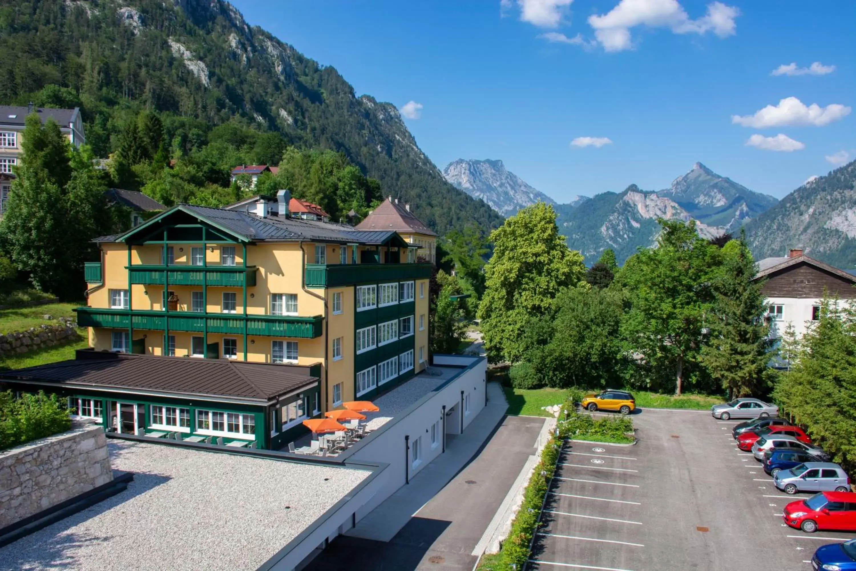 Facade/entrance in Landhotel Post Ebensee am Traunsee ***S
