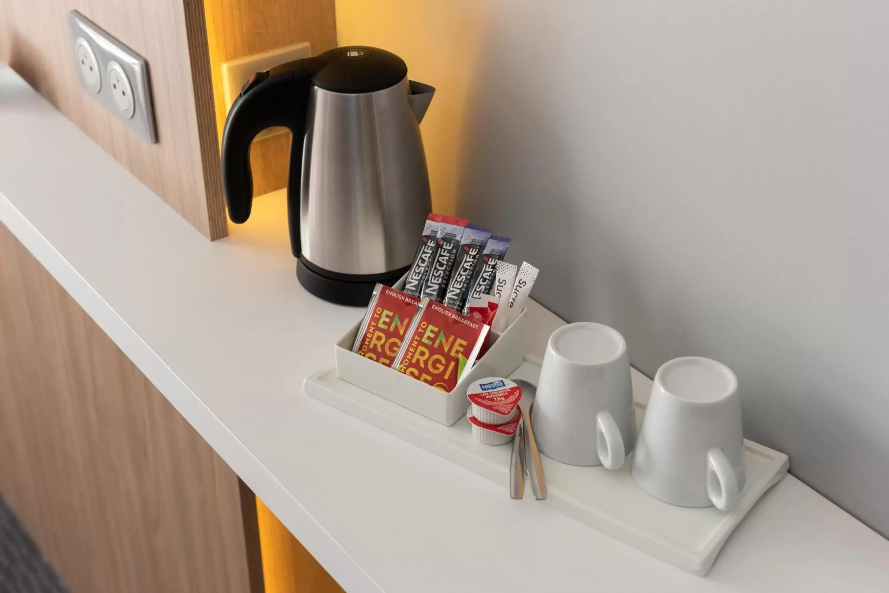 Coffee/Tea Facilities in Holiday Inn Express - Rouen Centre - Rive Gauche, an IHG Hotel